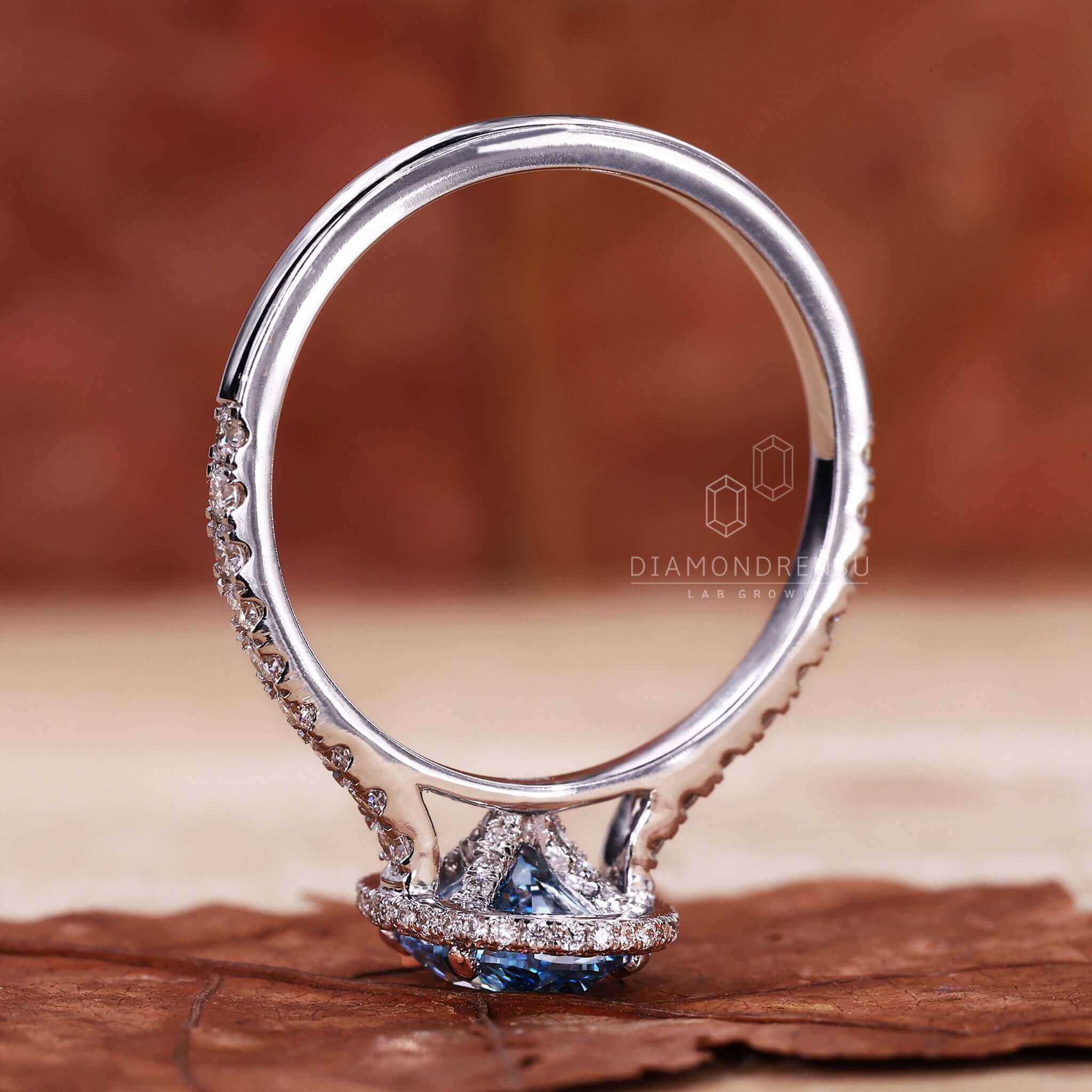 lab grown diamond halo engagement ring