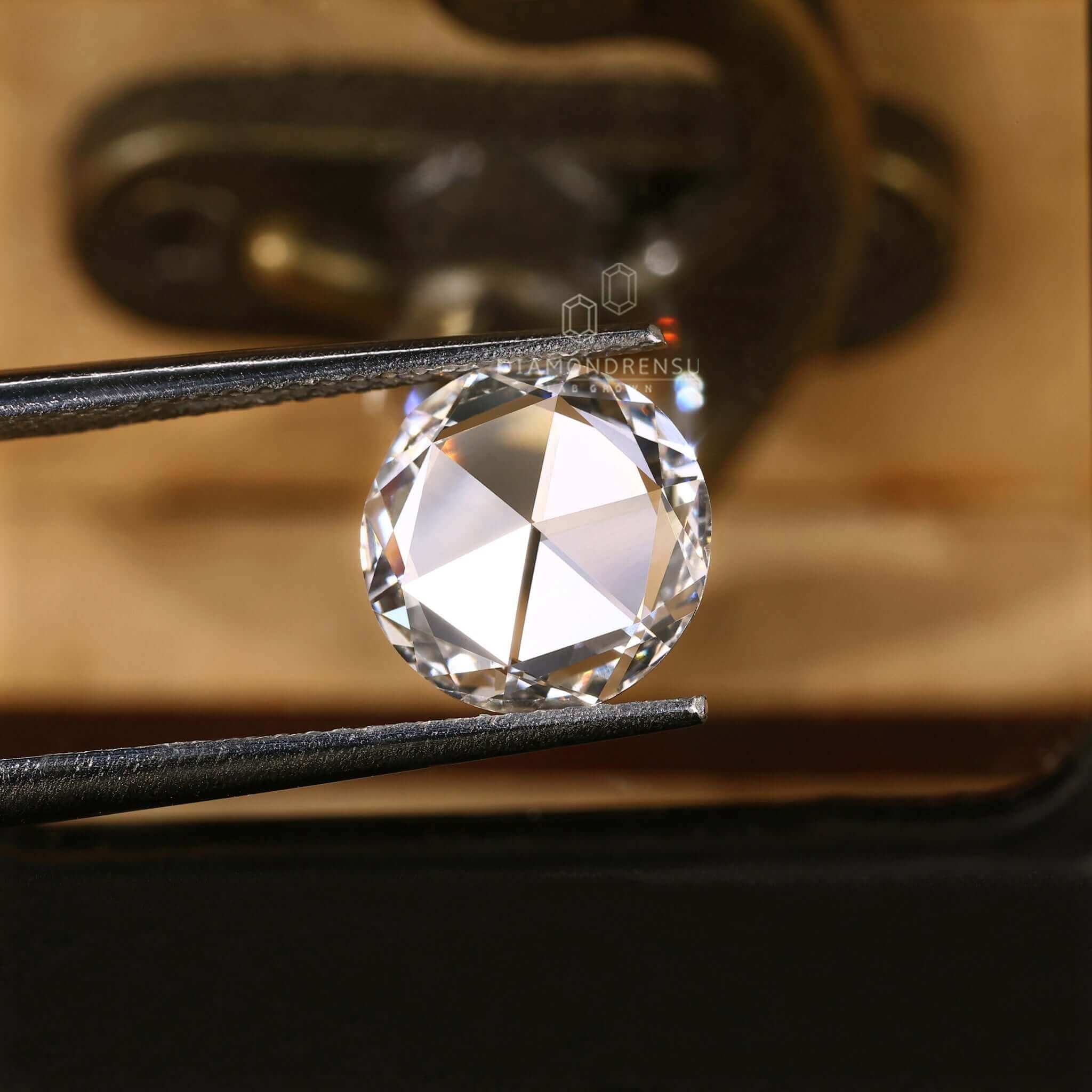 round lab grown diamond engagement ring