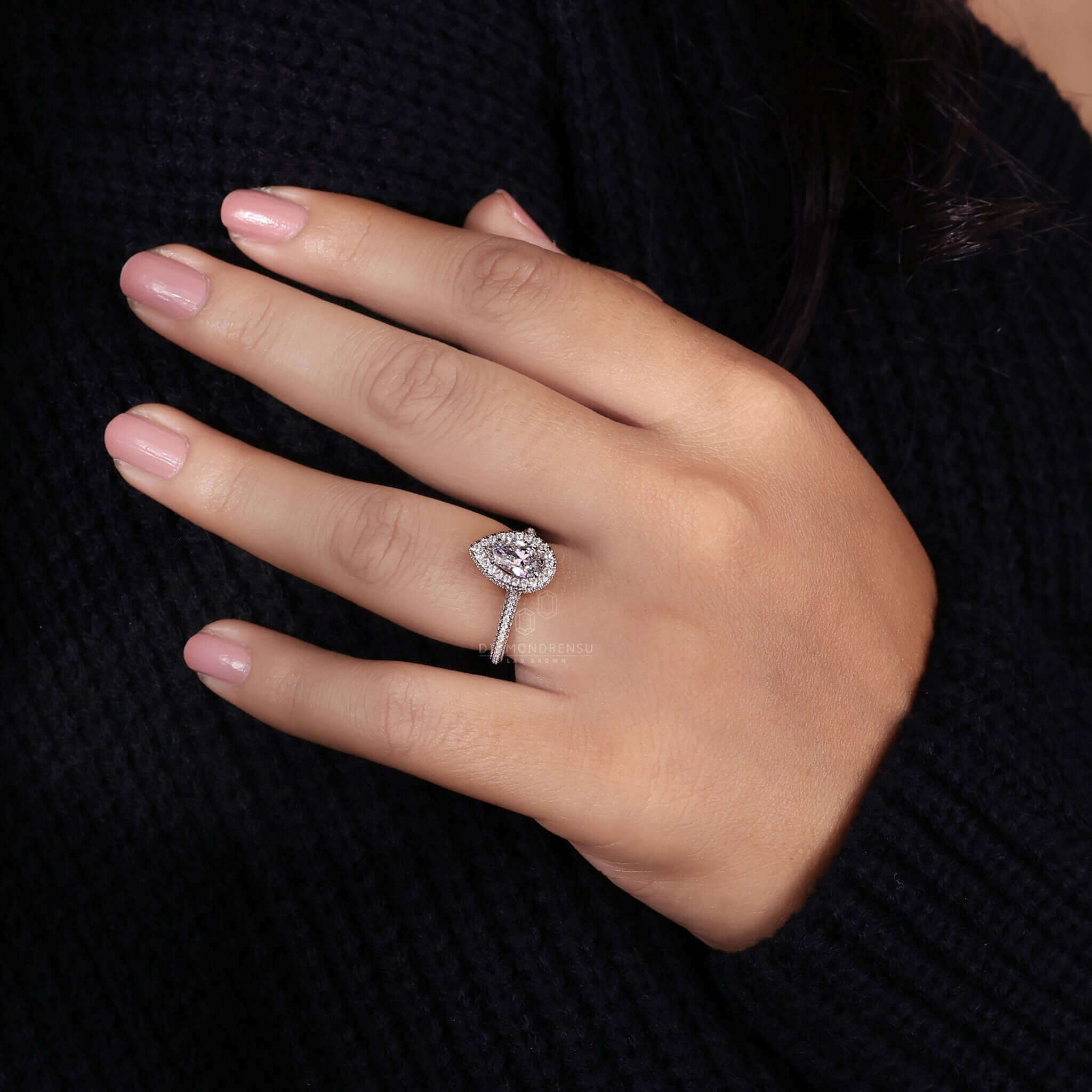 pear engagement ring