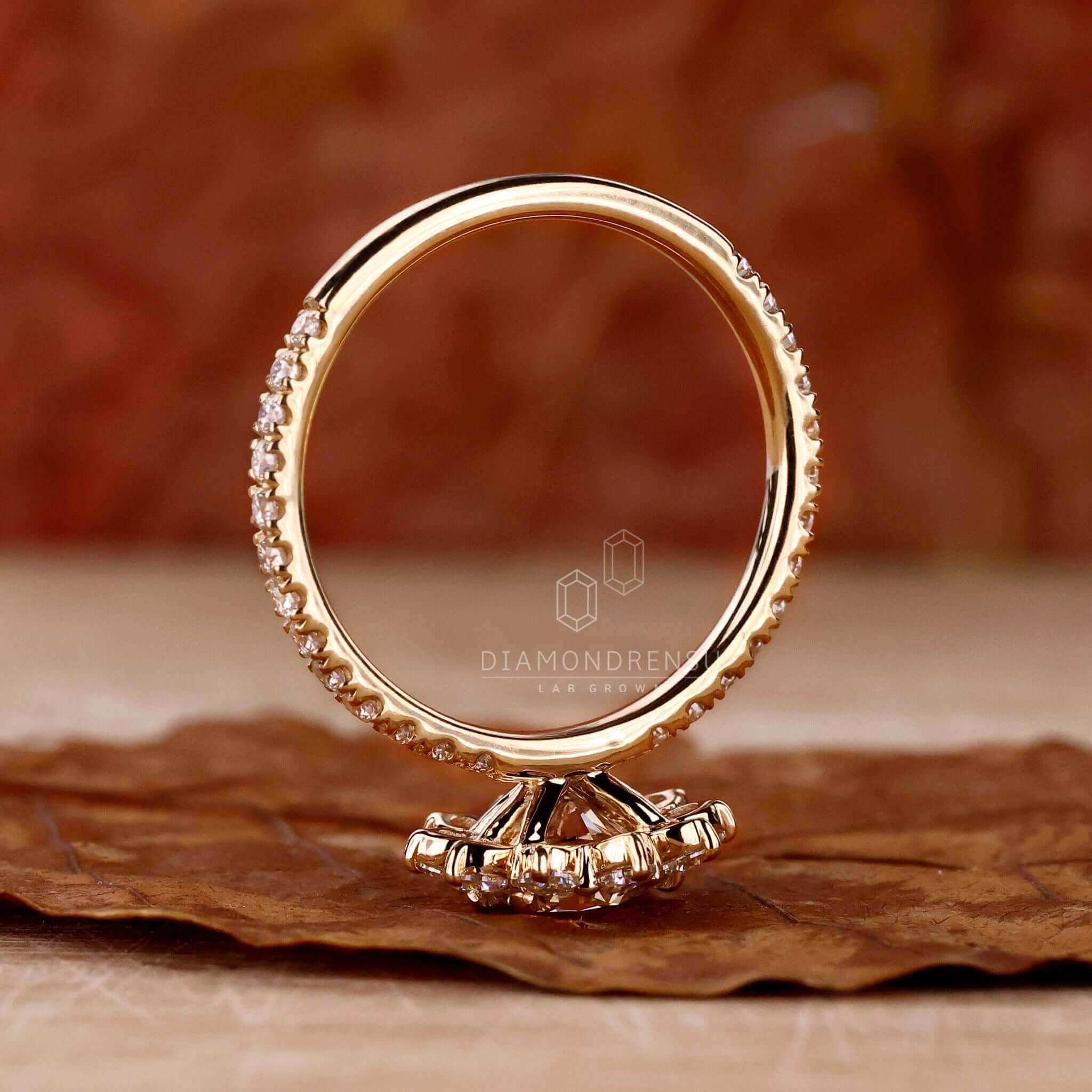 yellow gold engagement rings