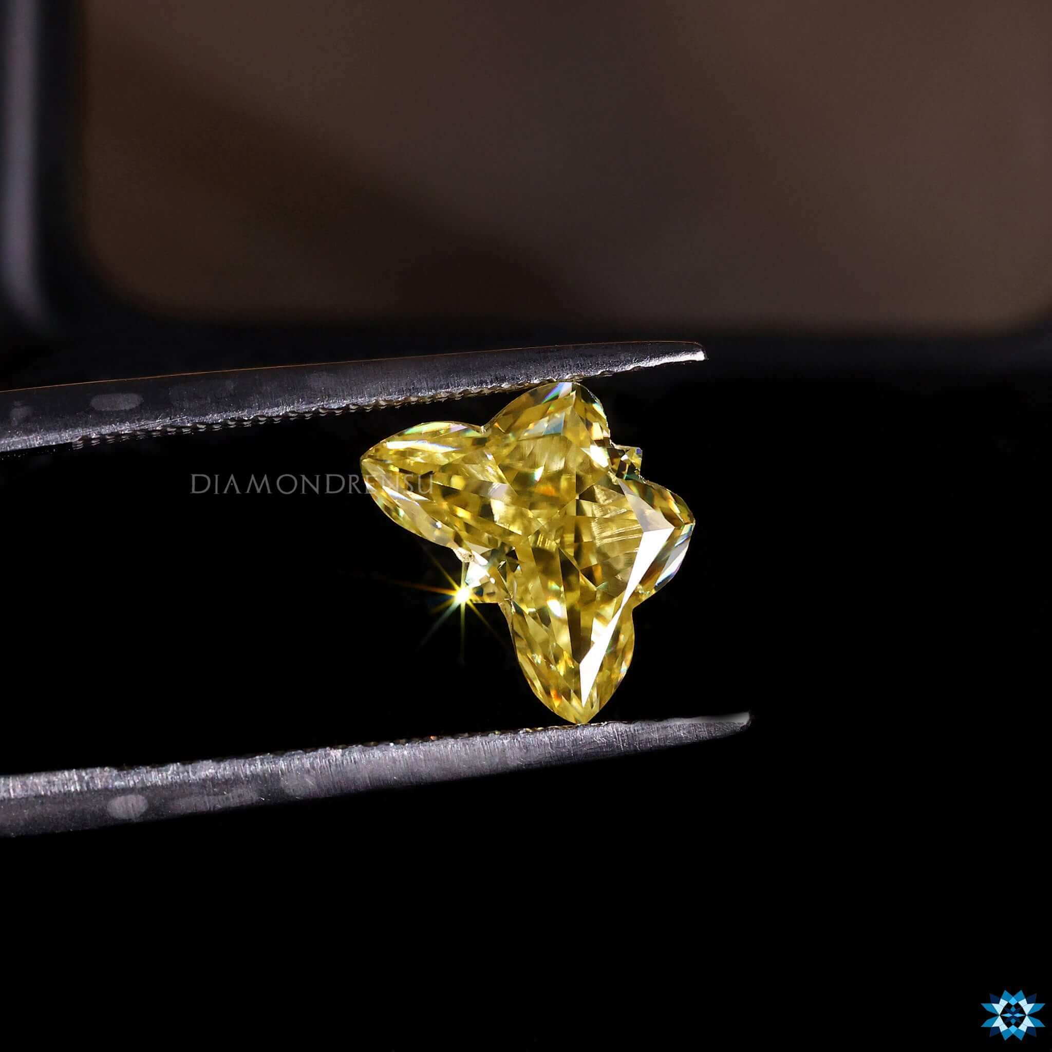 canary yellow moissanite