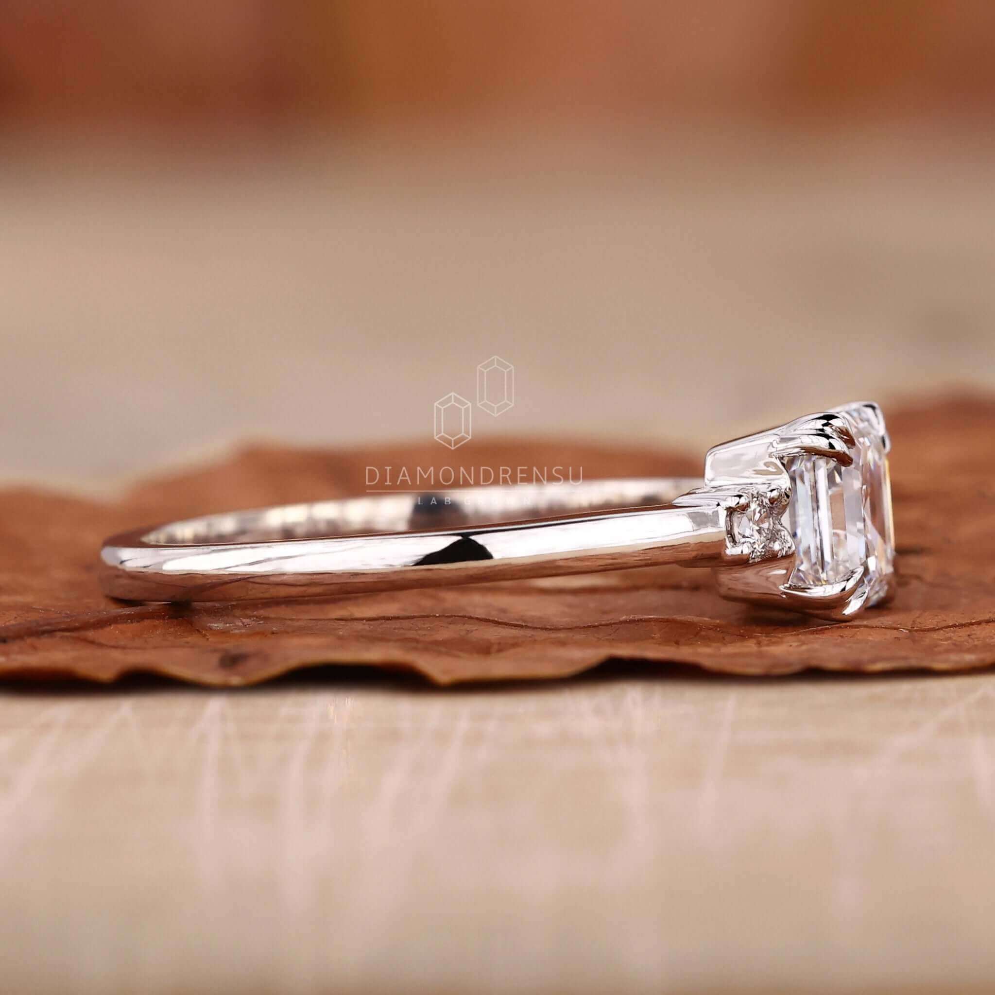 diamond wedding ring