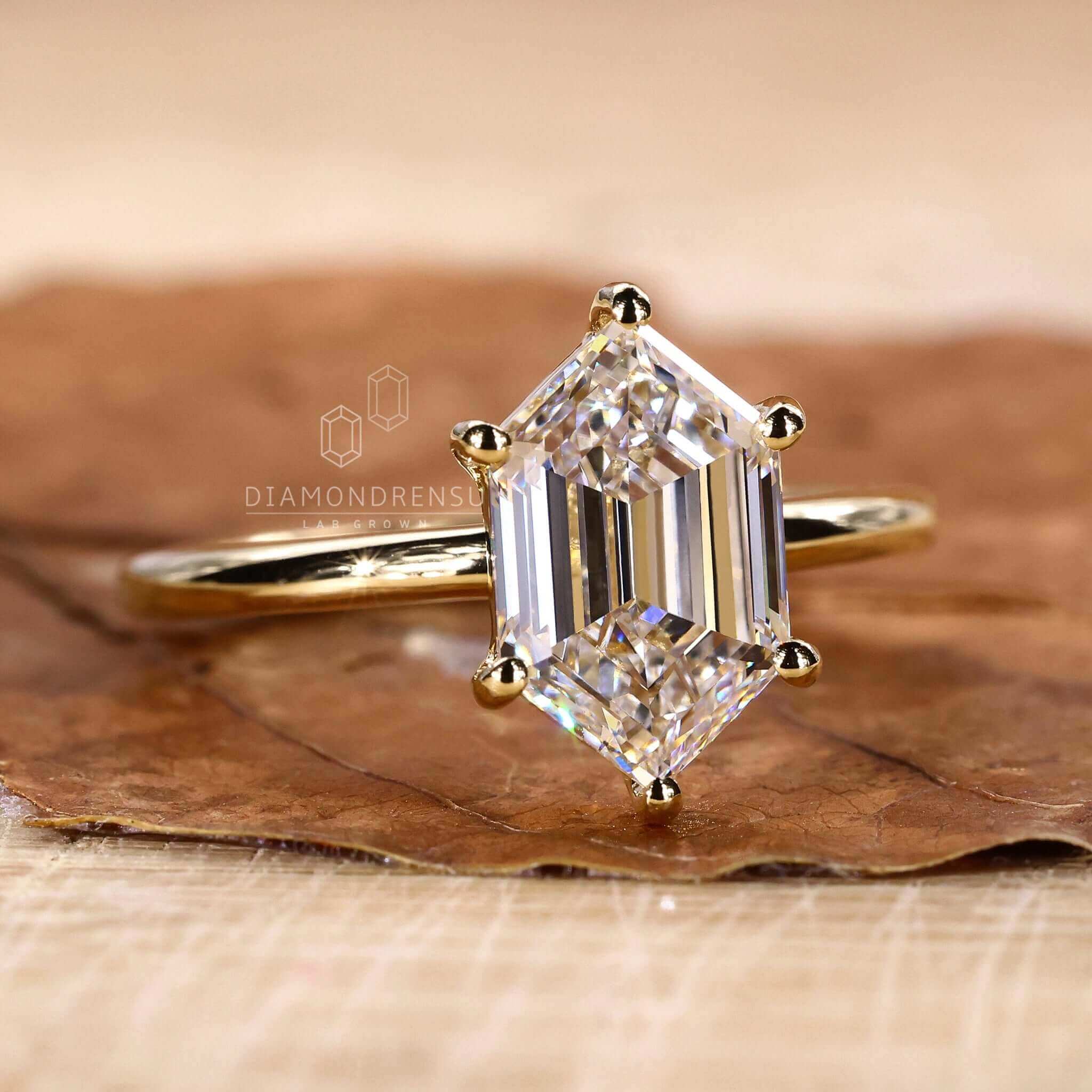 solitaire engagement ring