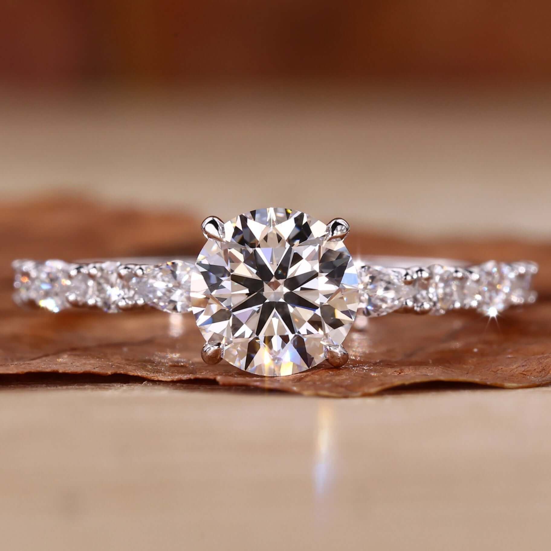 round diamond engagement ring