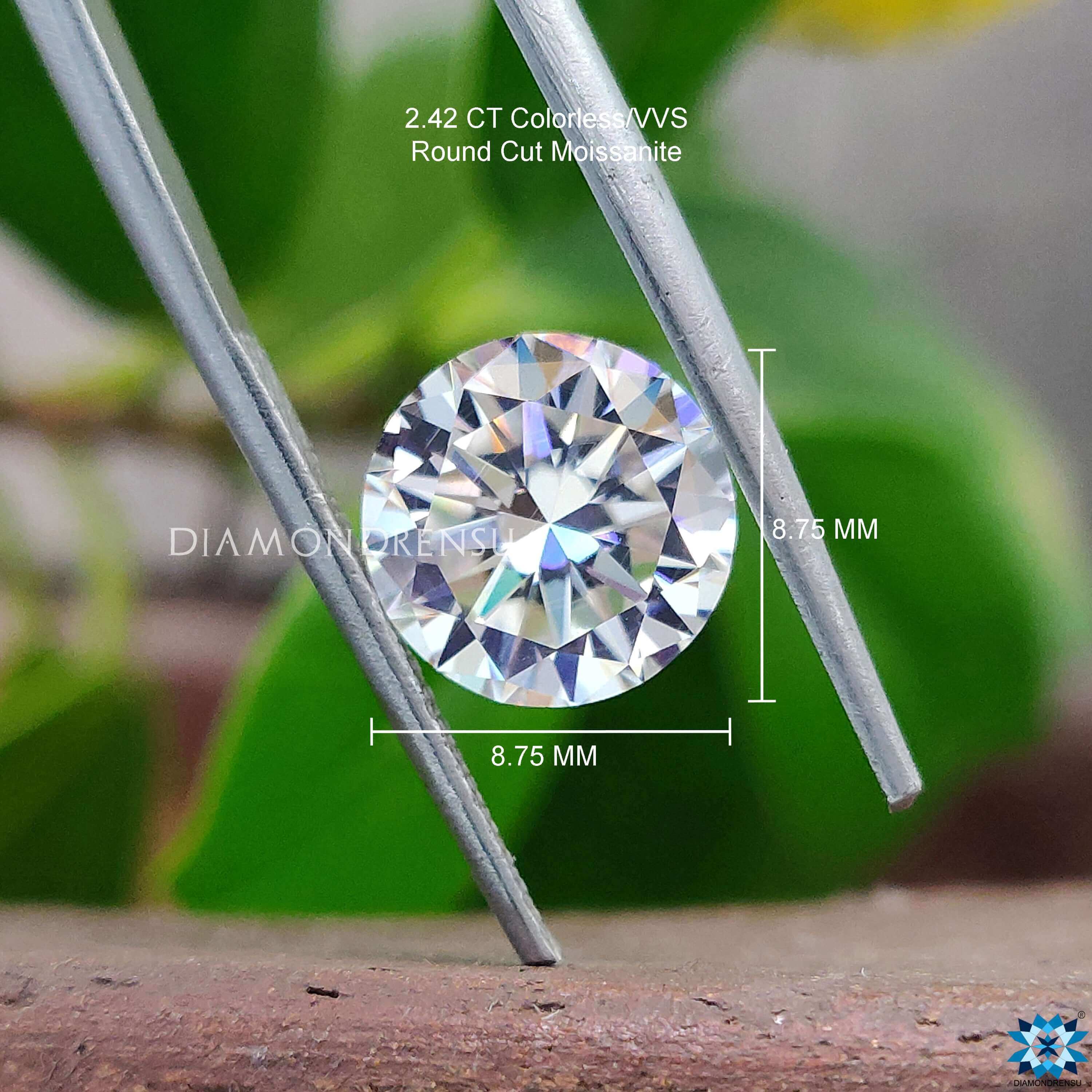 round cut moissanite loose