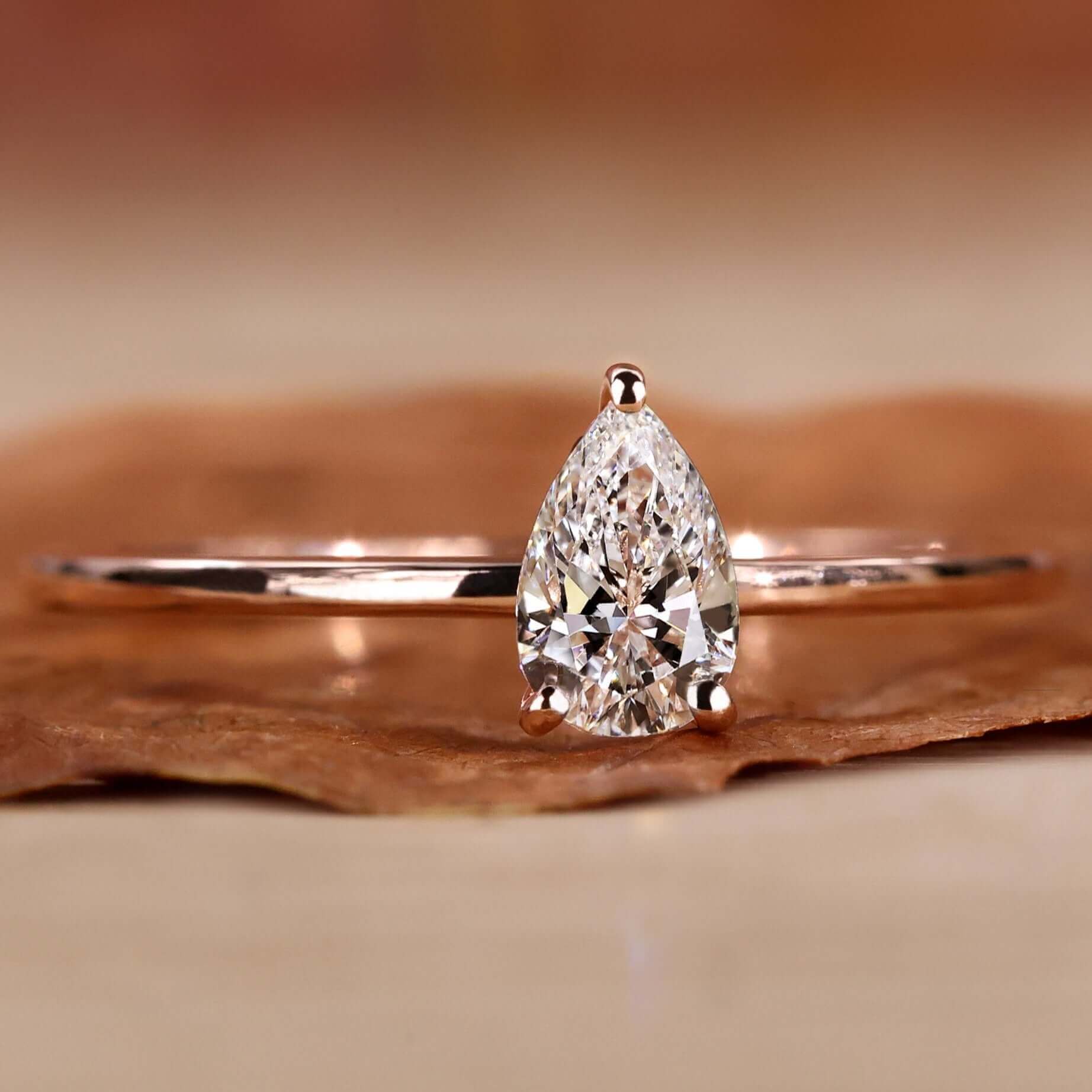 pear shaped diamond ring