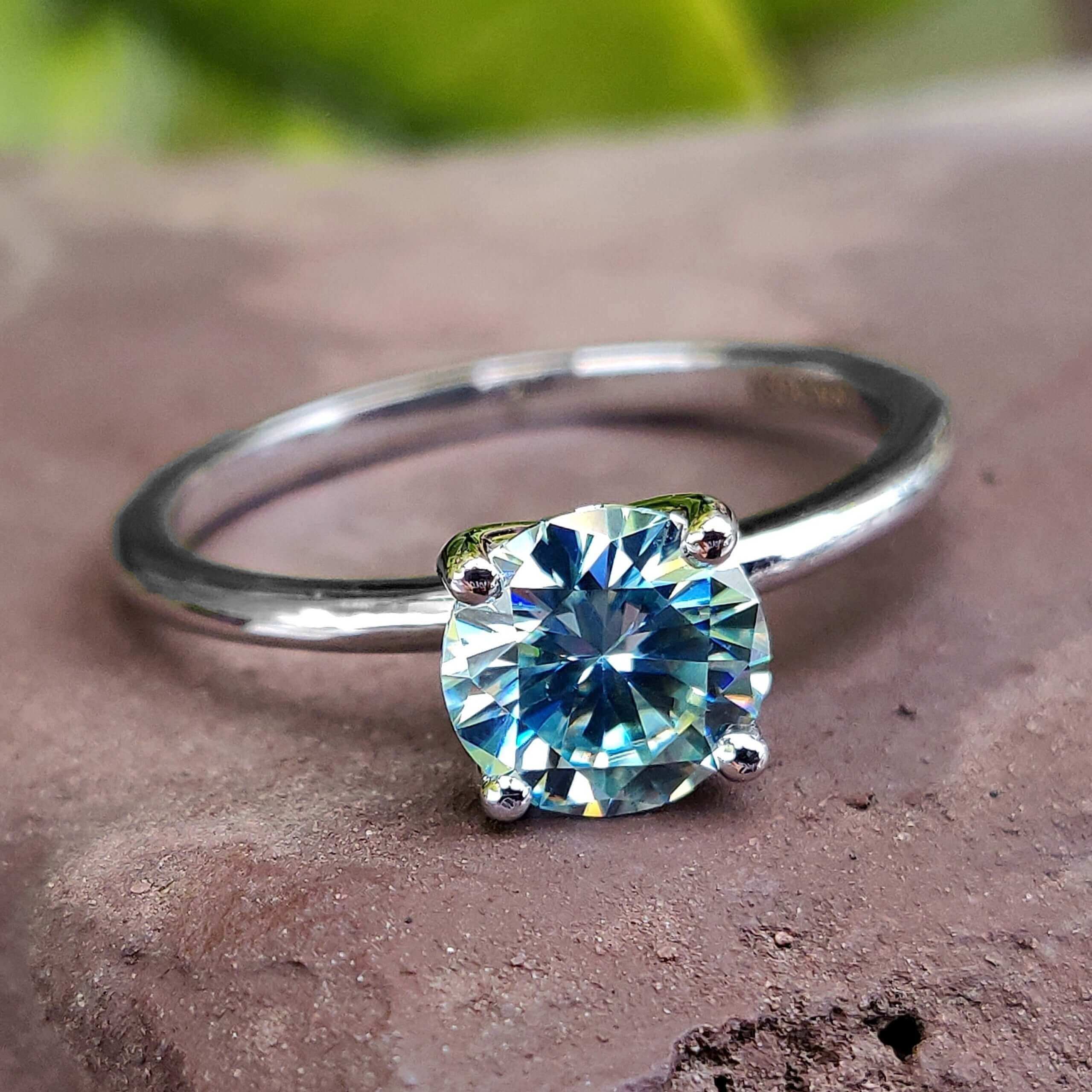 round moissanite ring - diamondrensu