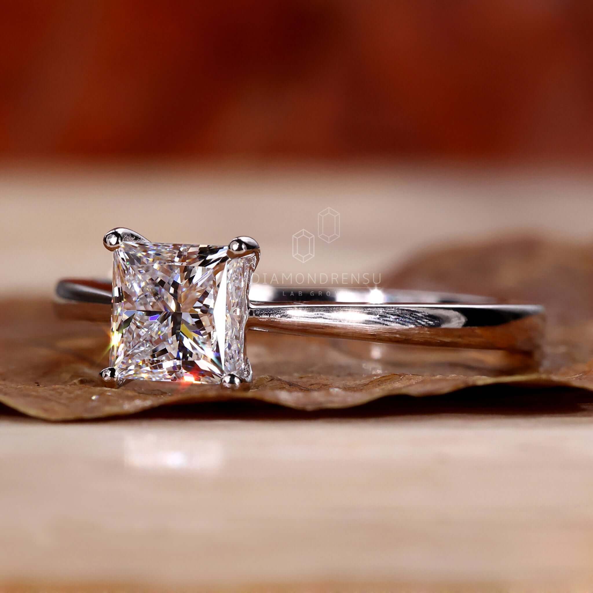 diamond solitaire engagement ring