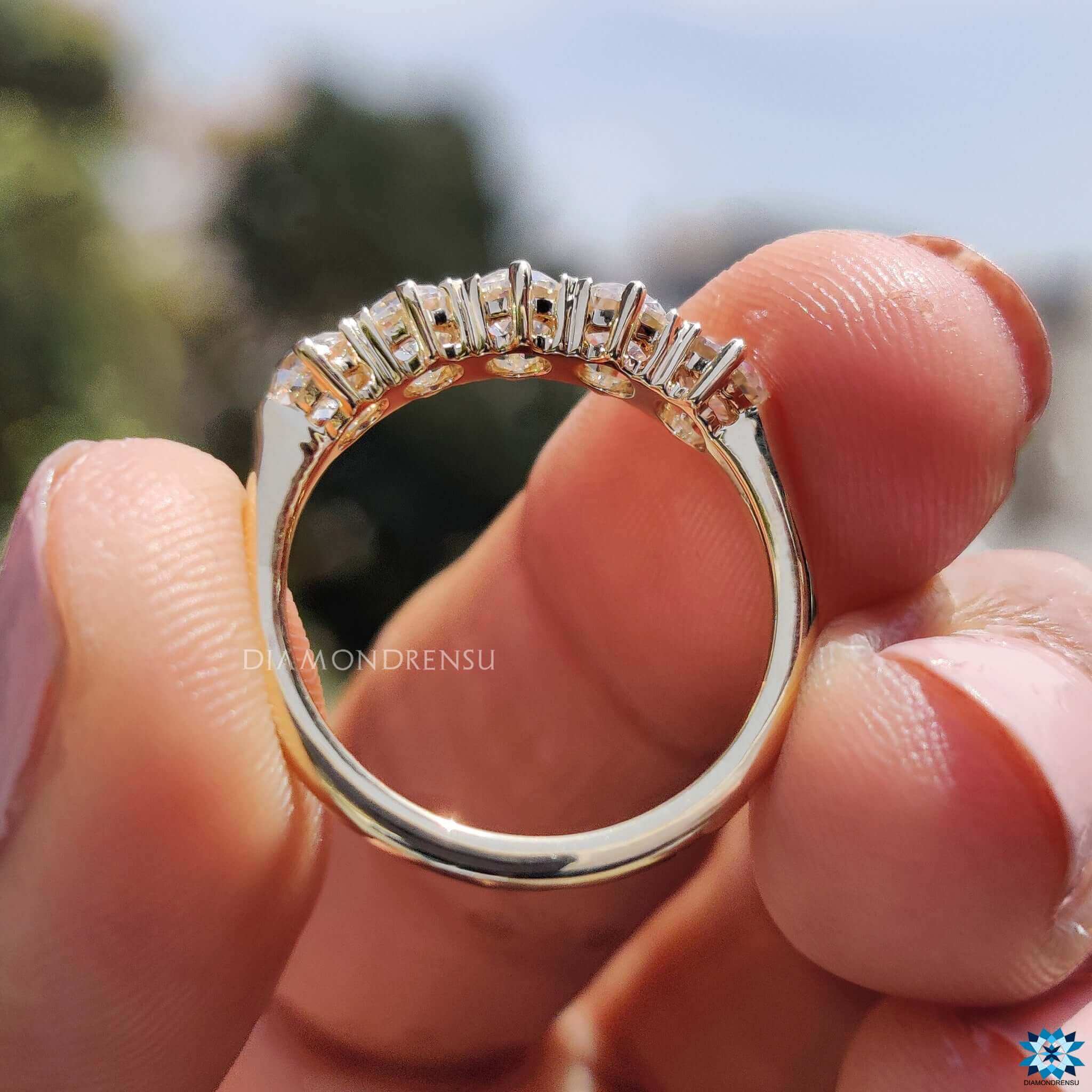 five stone moissanite band