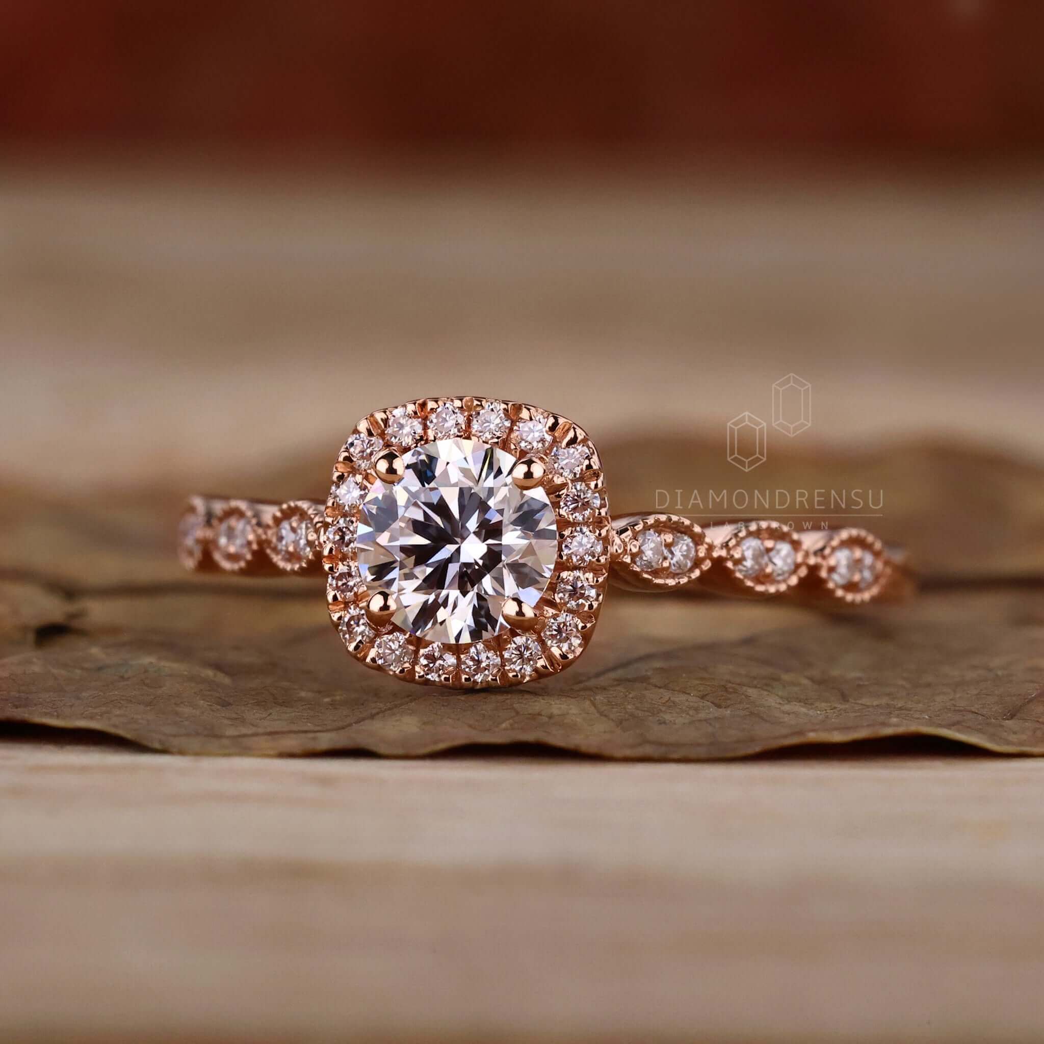 round cut lab grown diamond ring