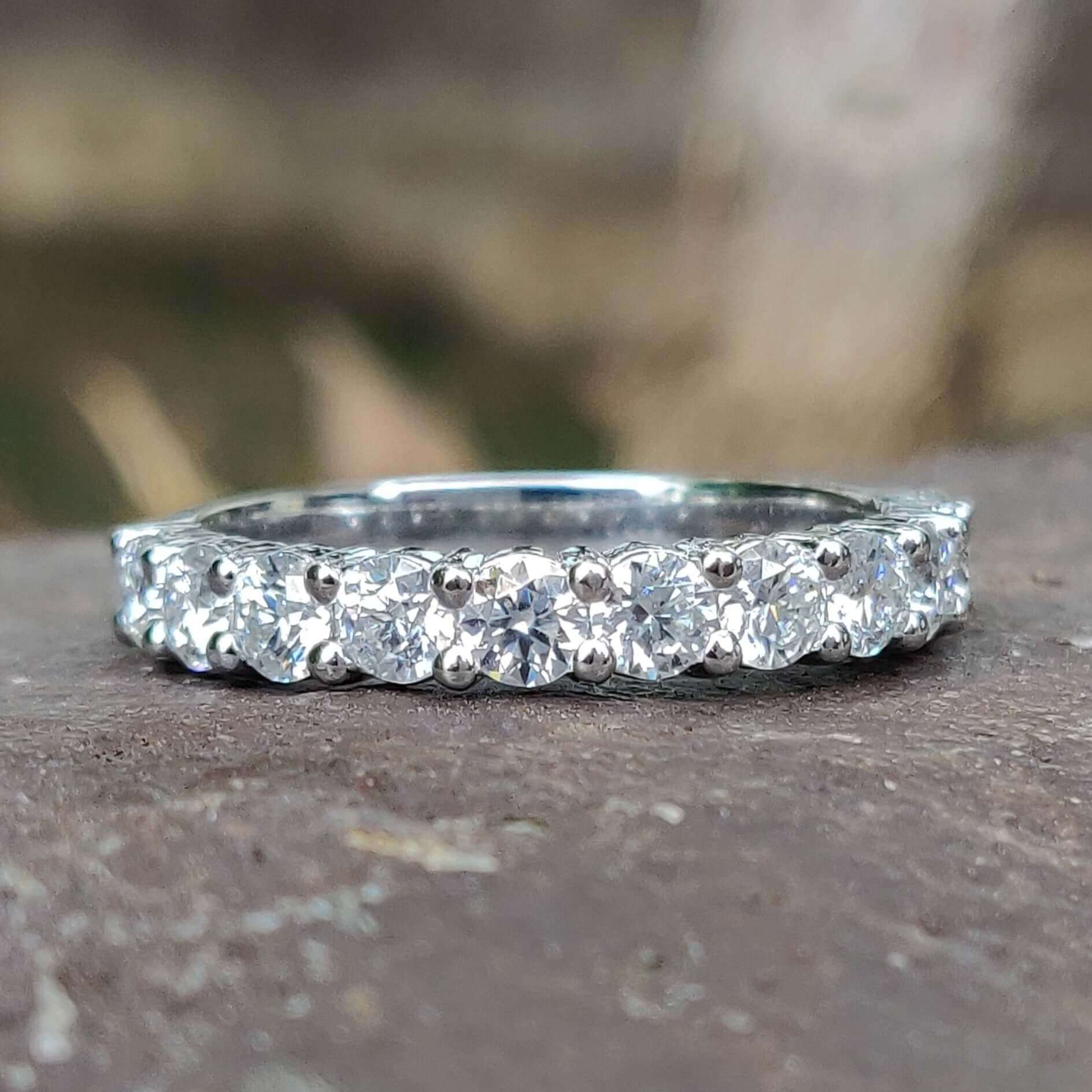 moissanite rings - diamondrensu