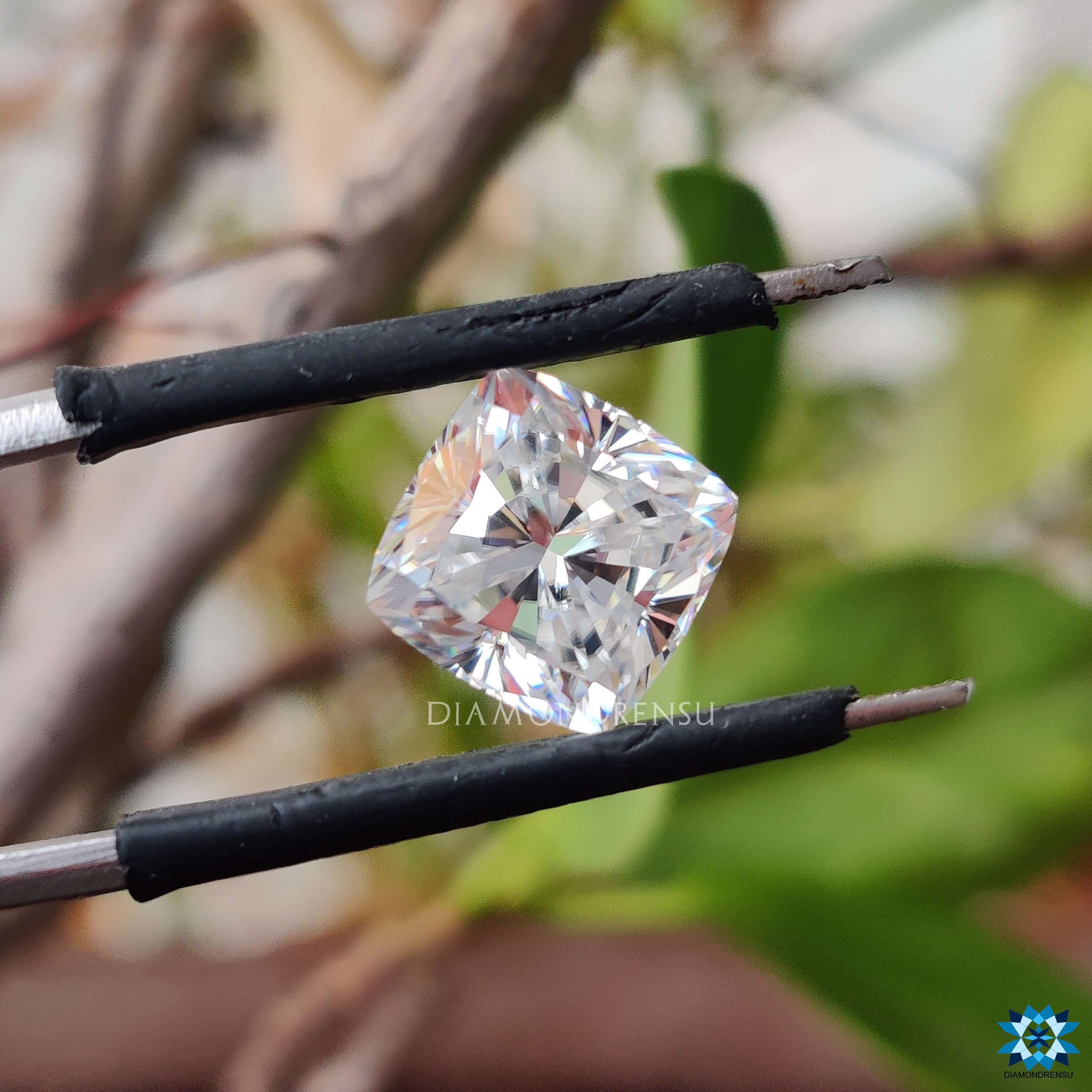 moissanite vs diamond - diamondrensu