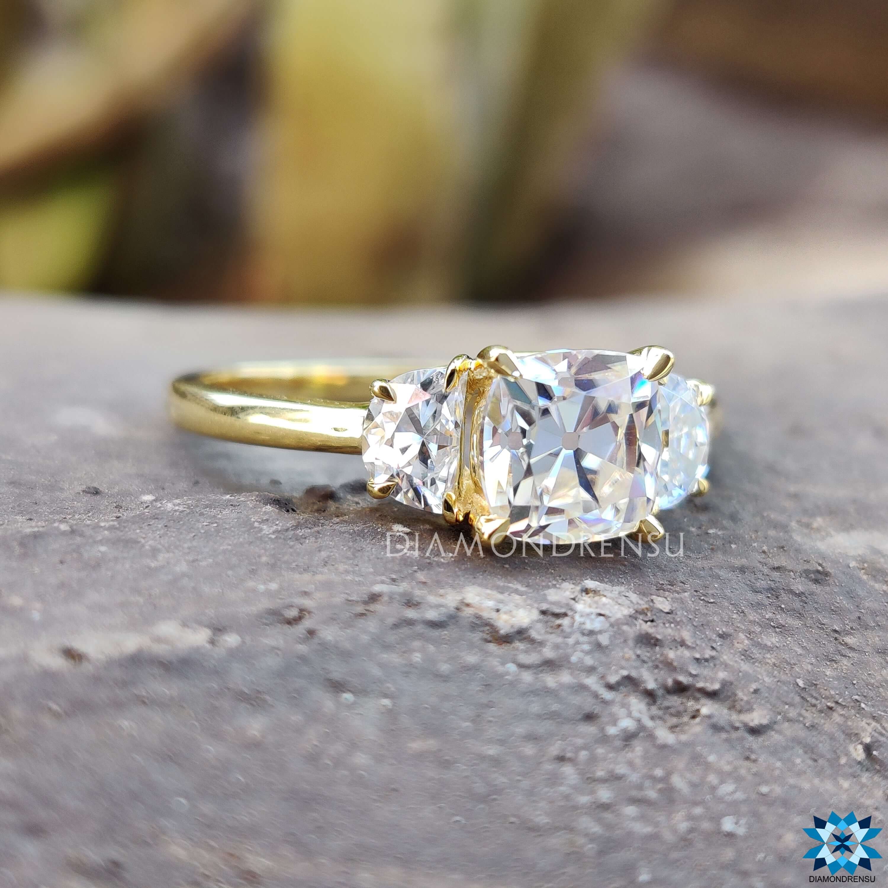 three stones engagement rings - diamondrensu