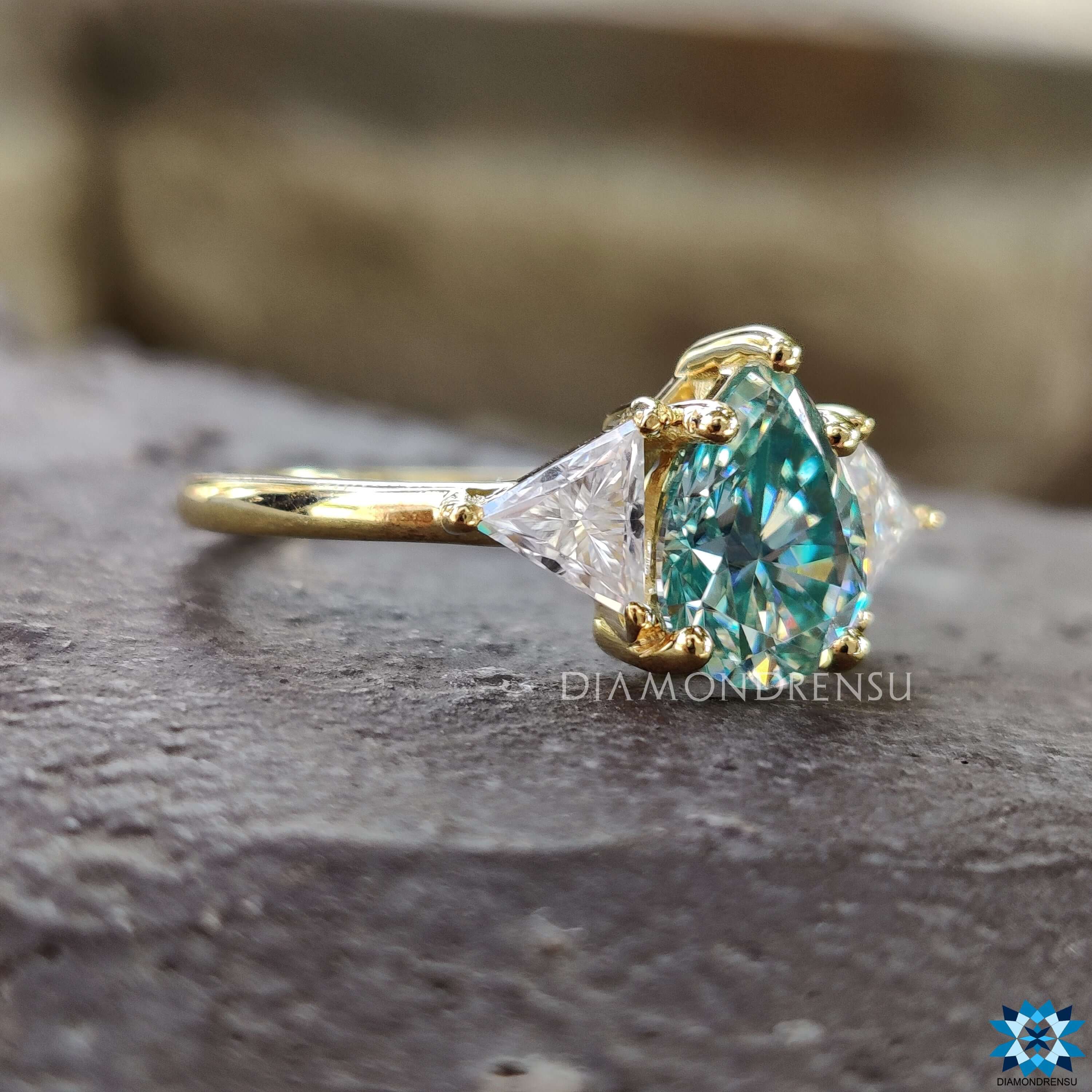 three stones engagement rings - diamondrensu