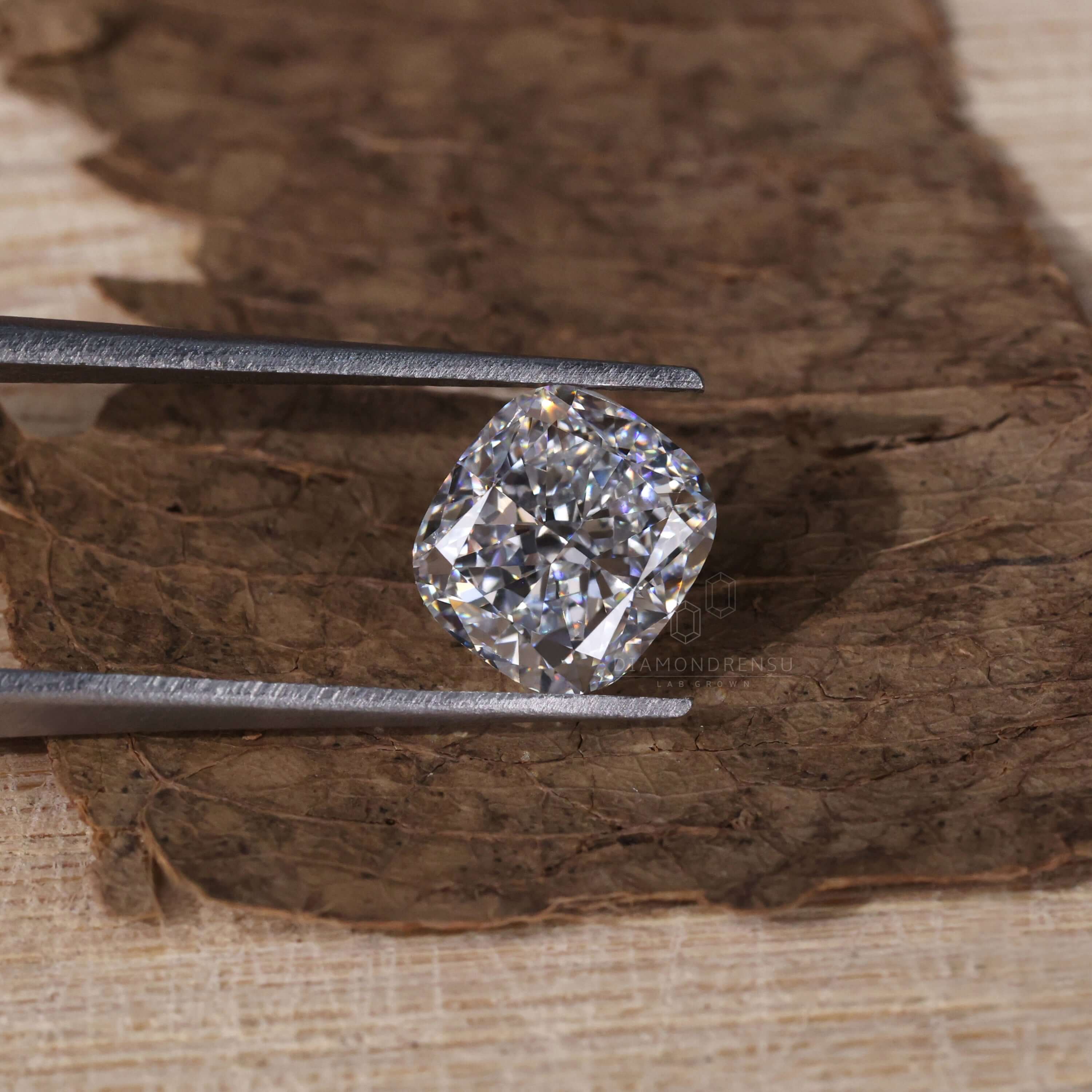 2 ct cushion diamond