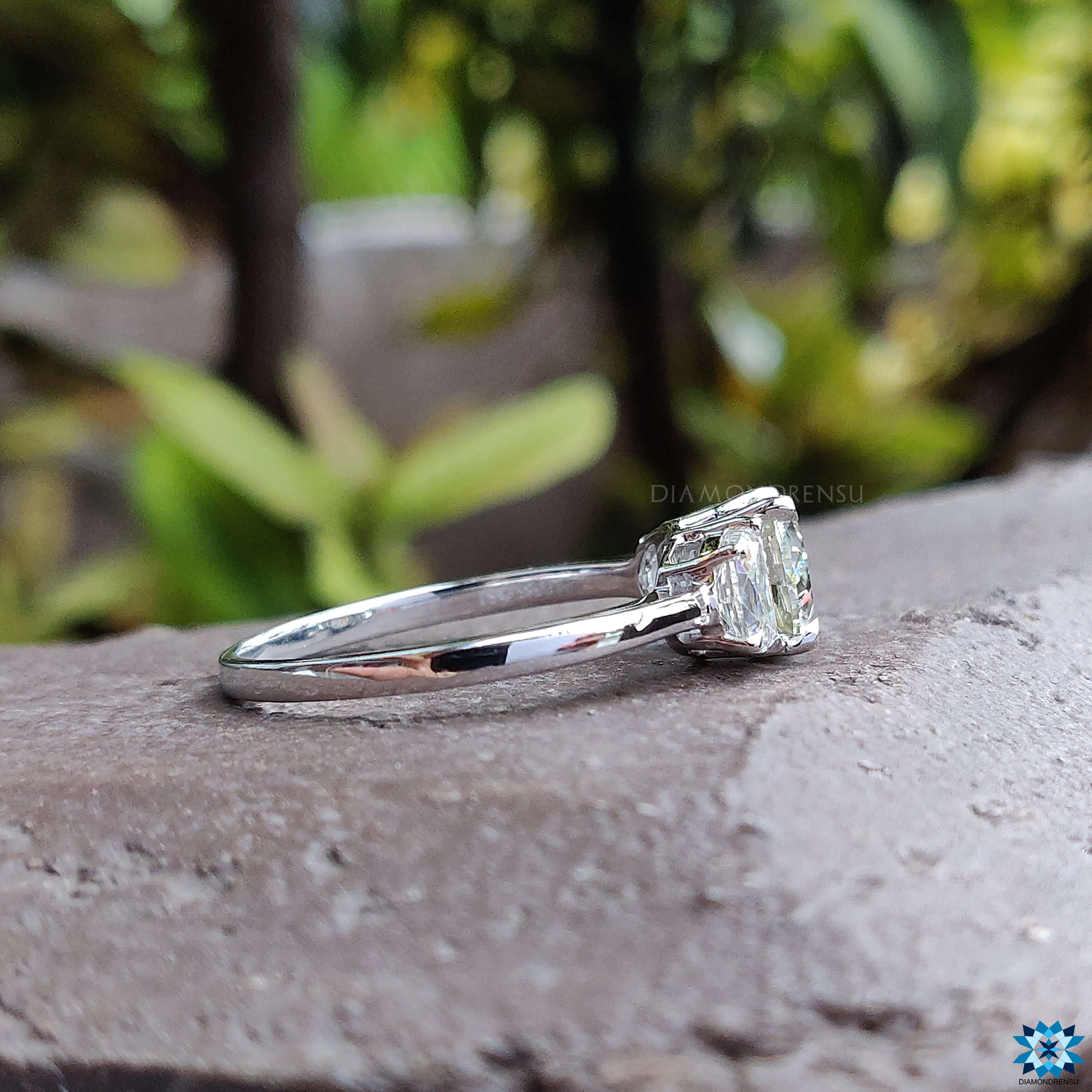 emerald cut moissanite diamond