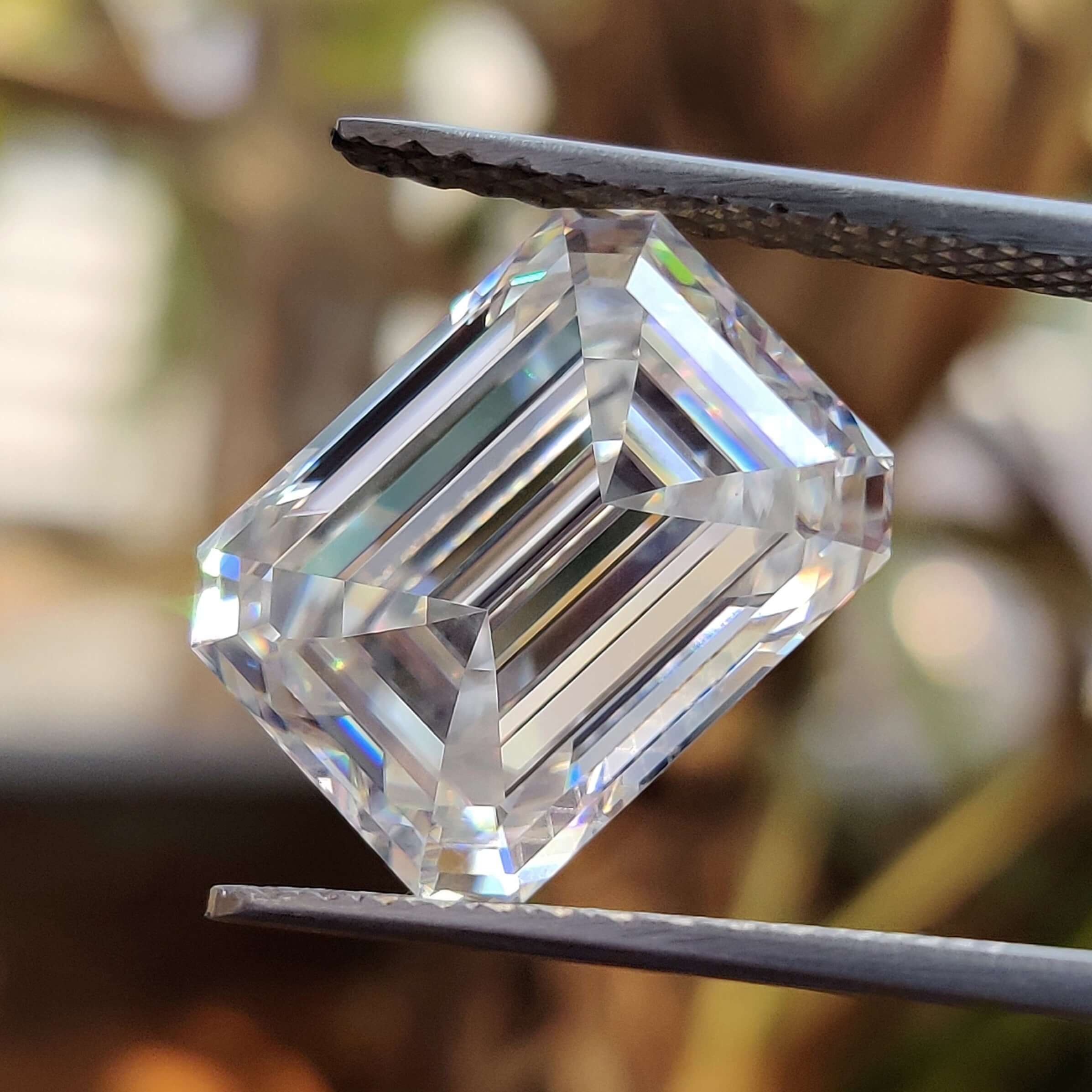 emerald cut moissanite - diamondrensu