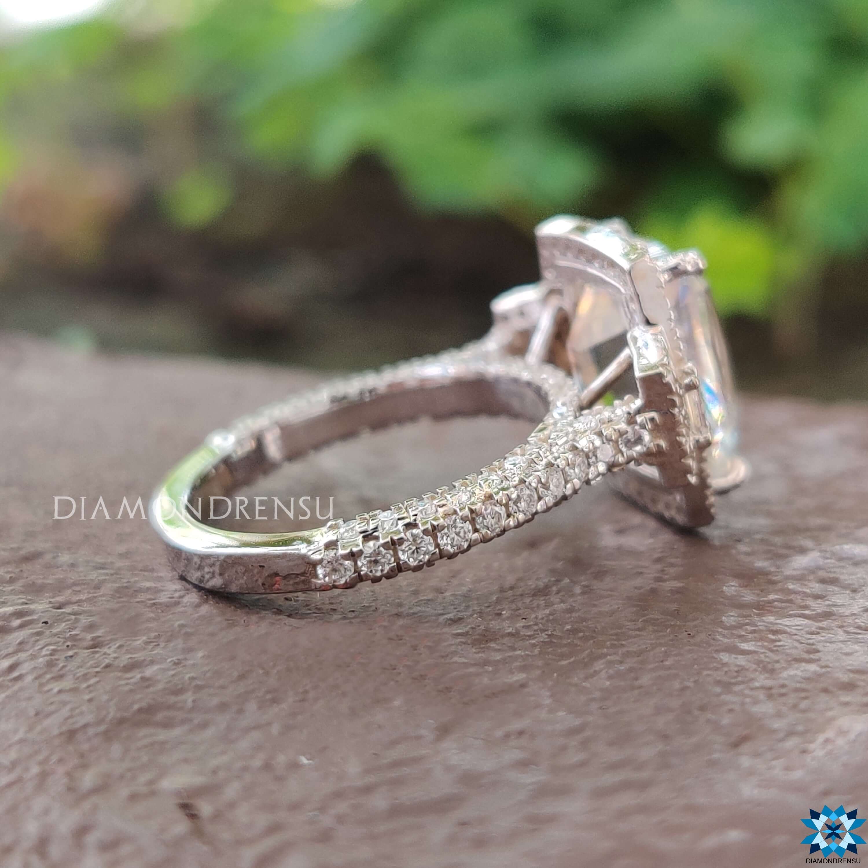 moissanite rings - diamondrensu