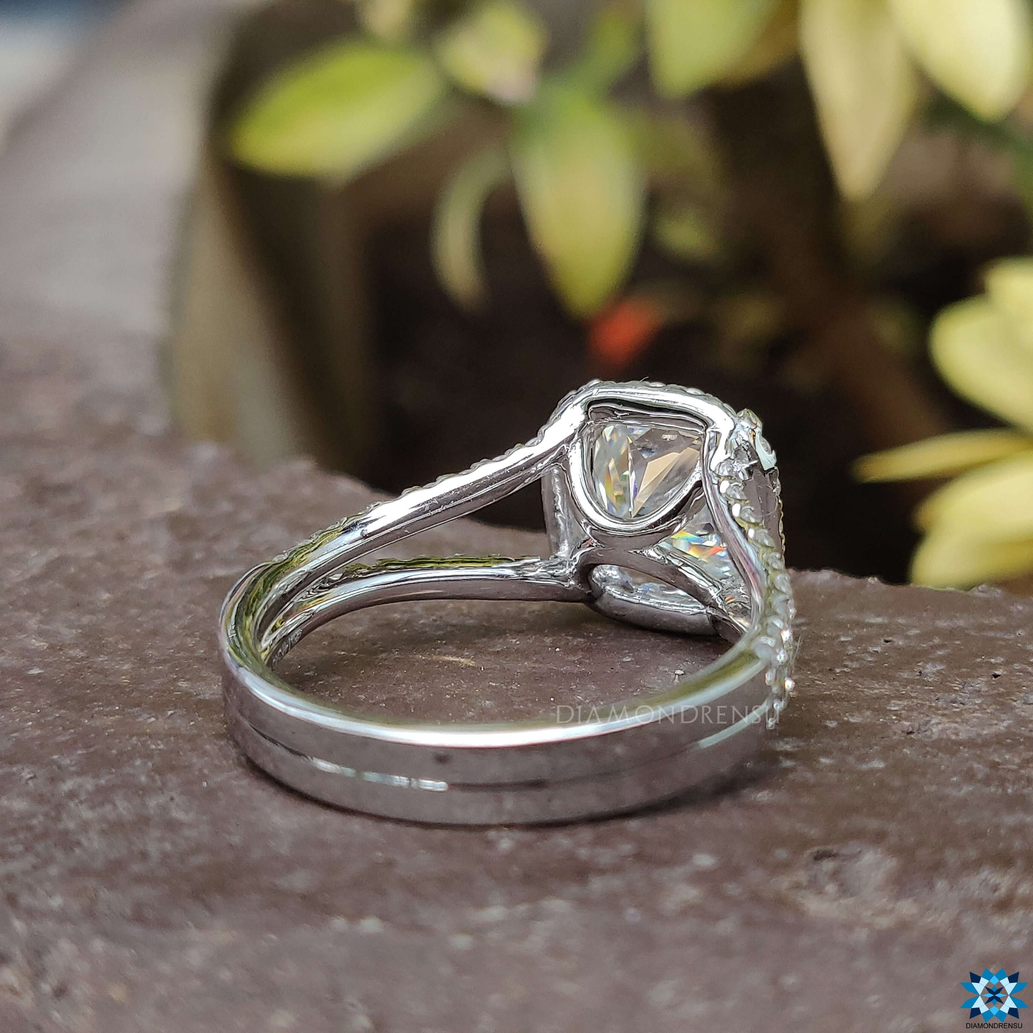 moissanite rings - diamondrensu