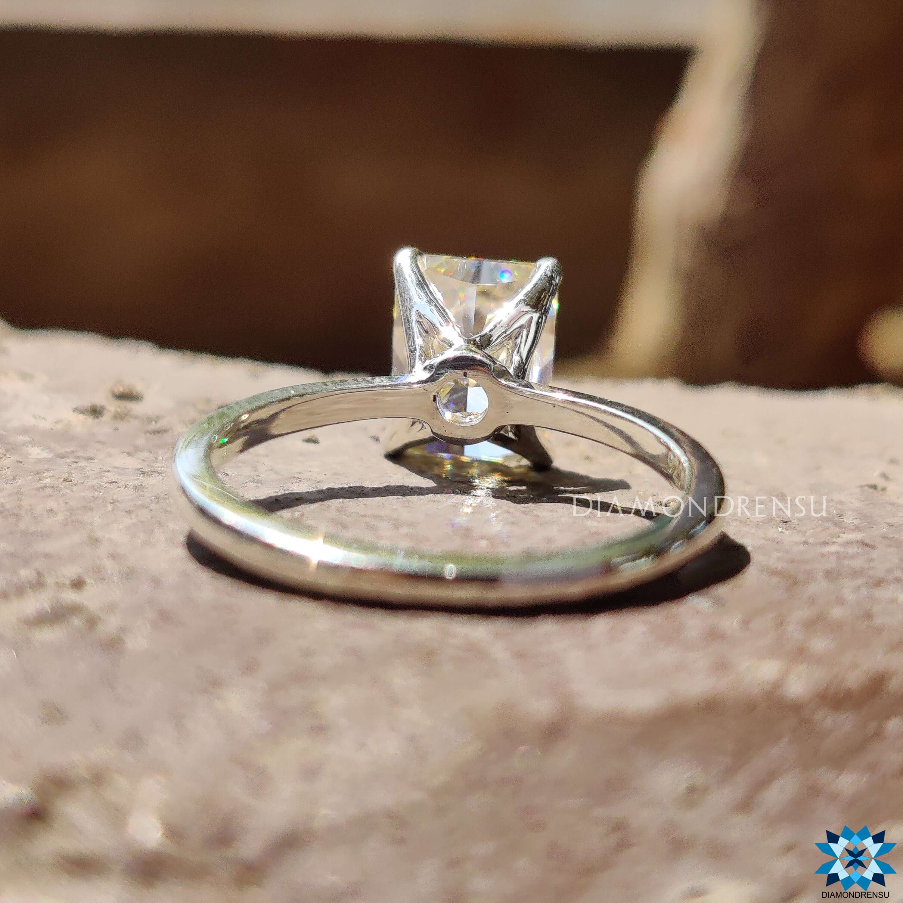 moissanite rings - diamondrensu