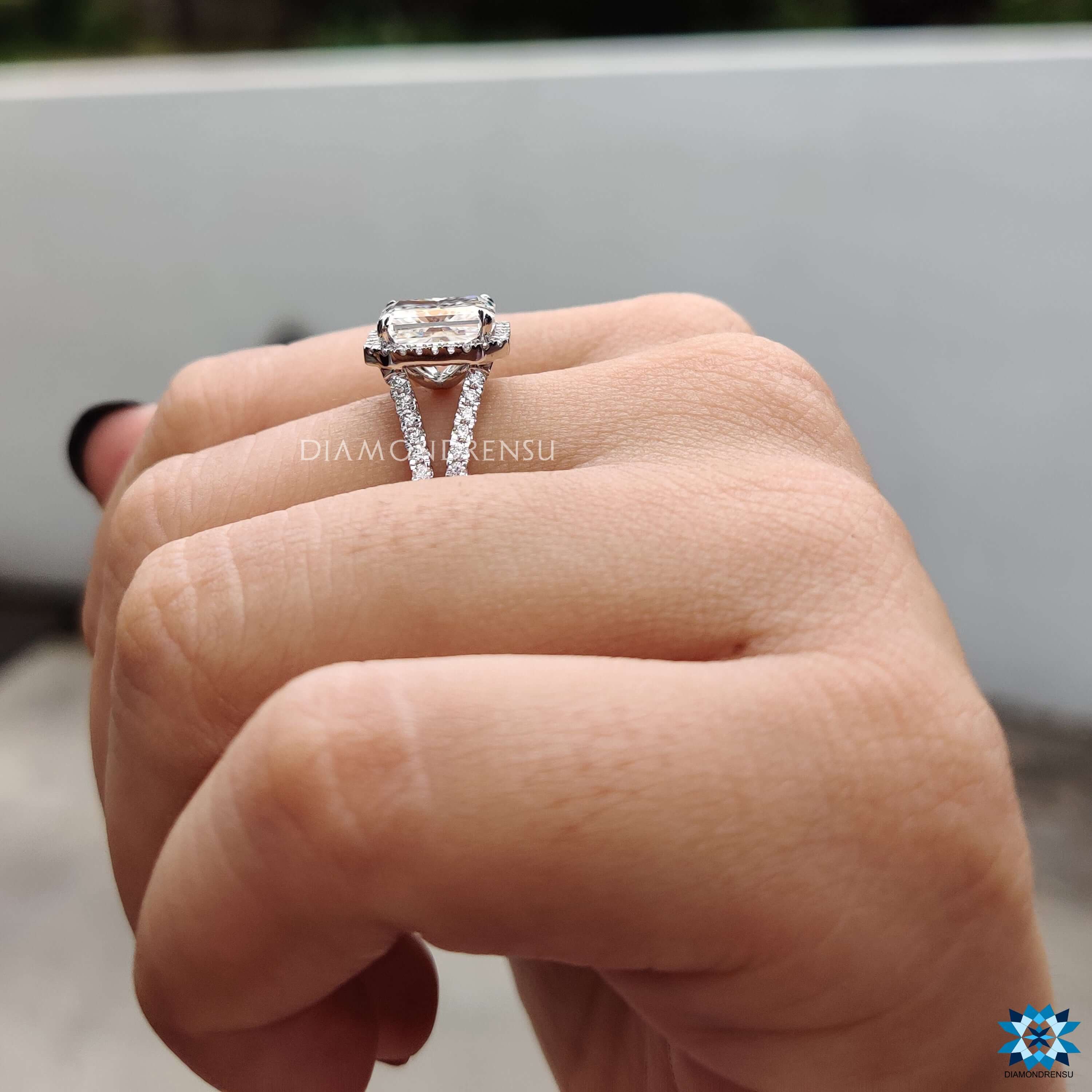 moissanite rings - diamondrensu