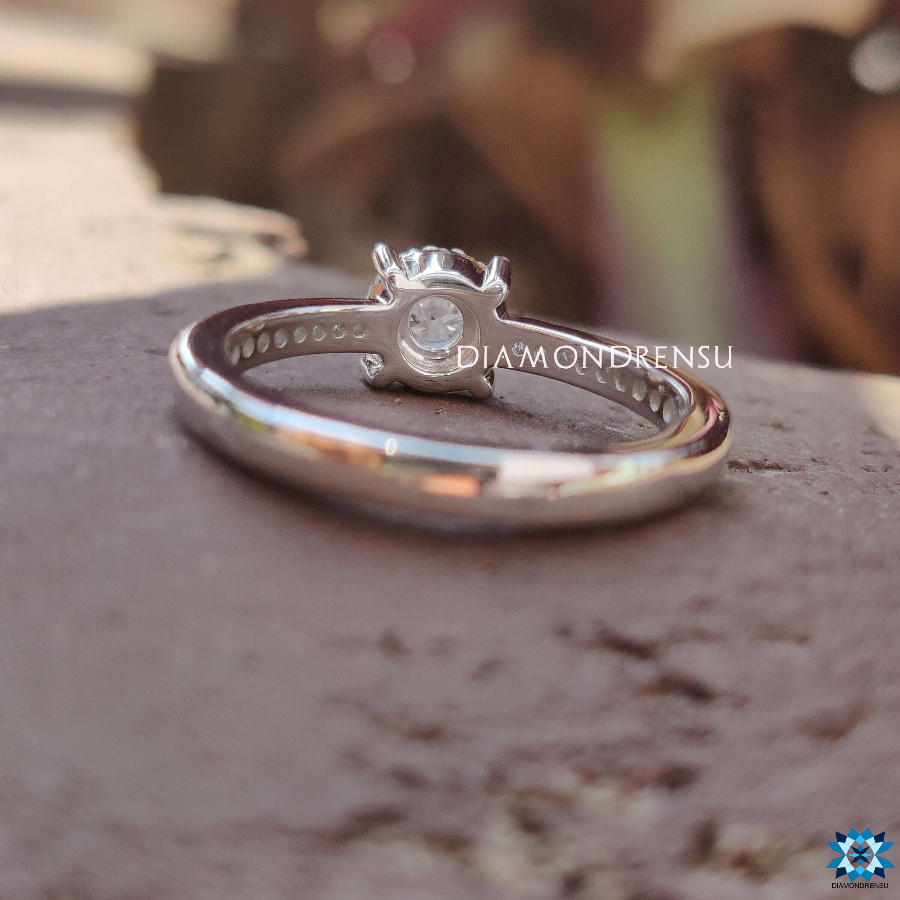 custom engagement rings- diamondrensu