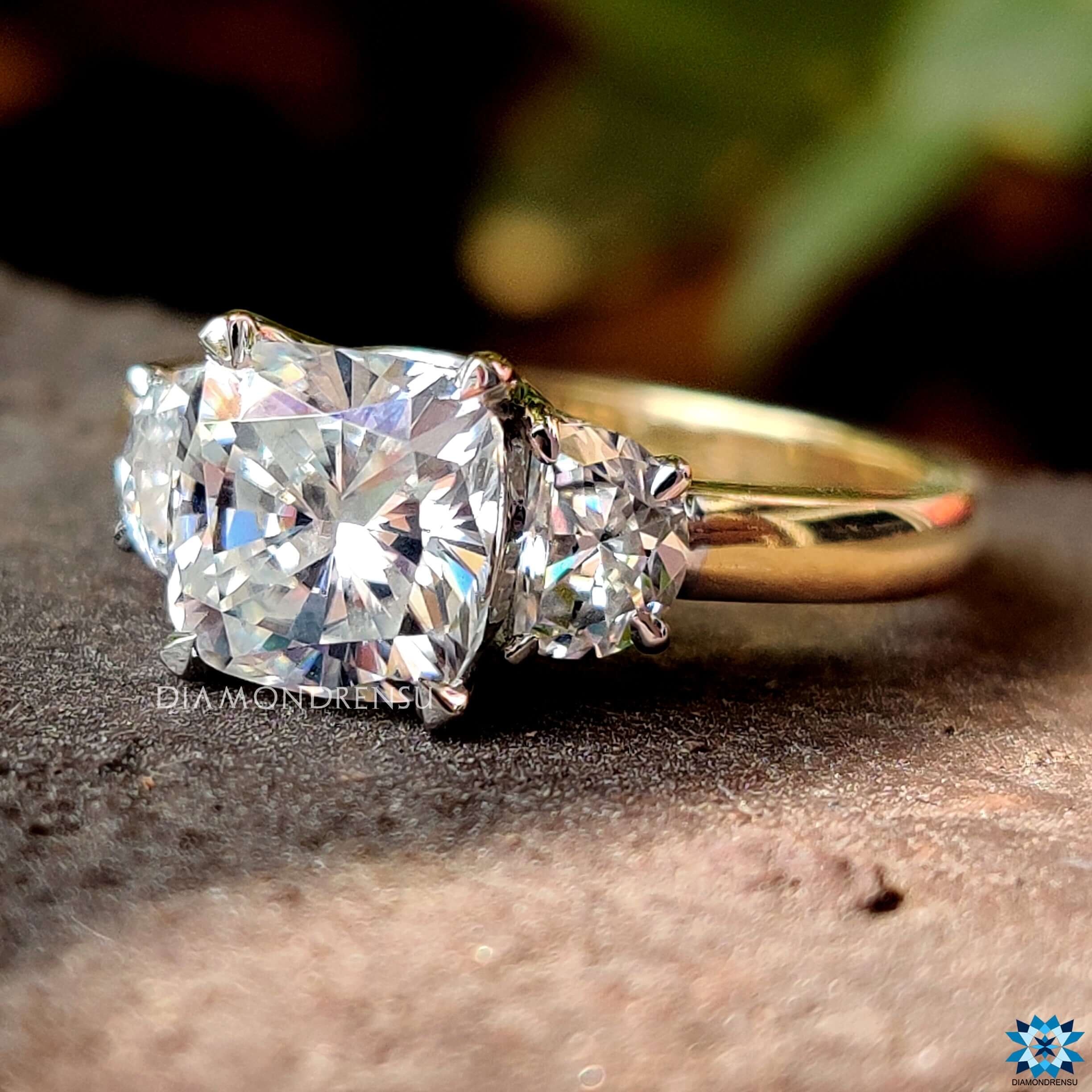 moissanite wedding ring - diamondrensu