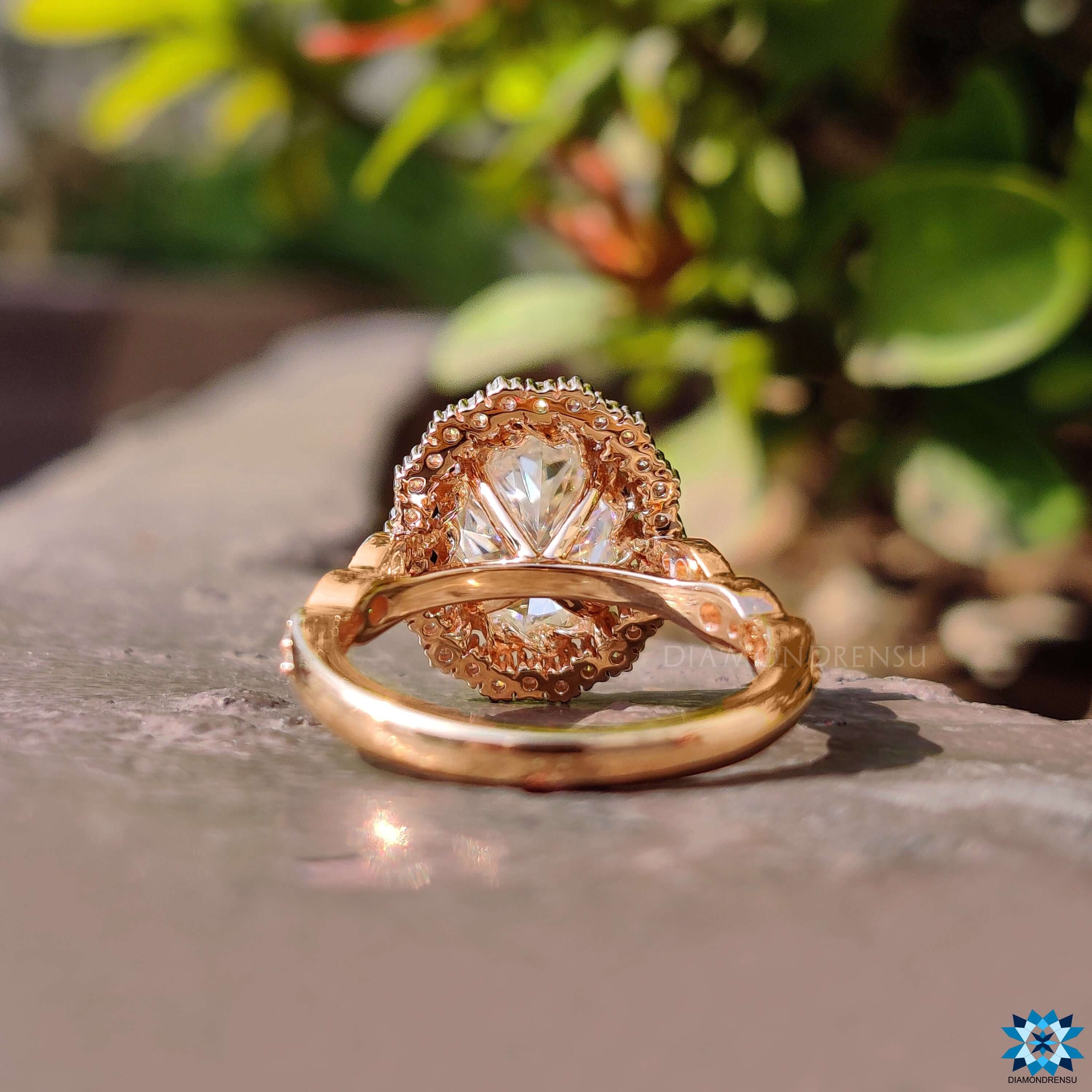 halo engagement ring - diamondrensu