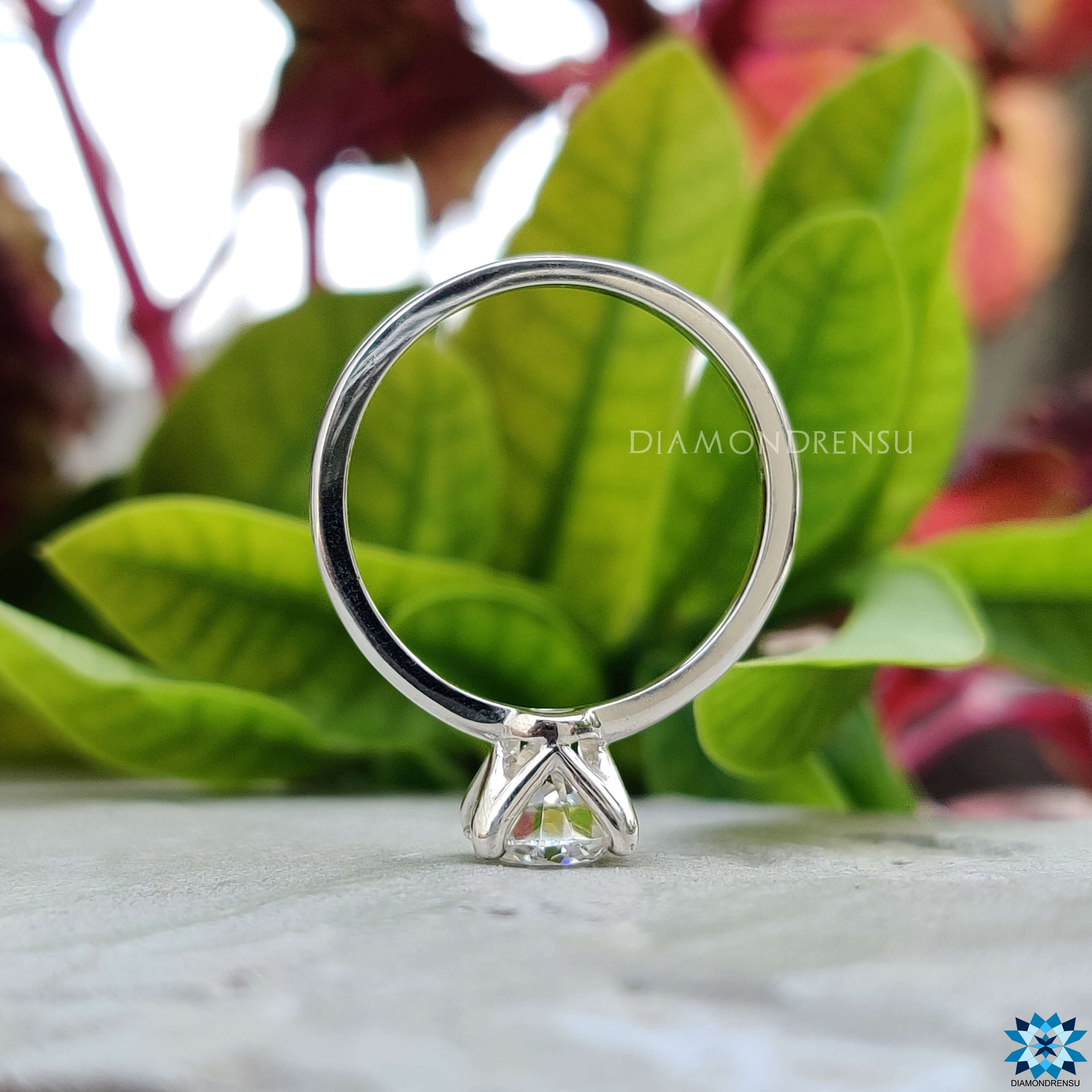 moissanite engagement rings - diamondrensu