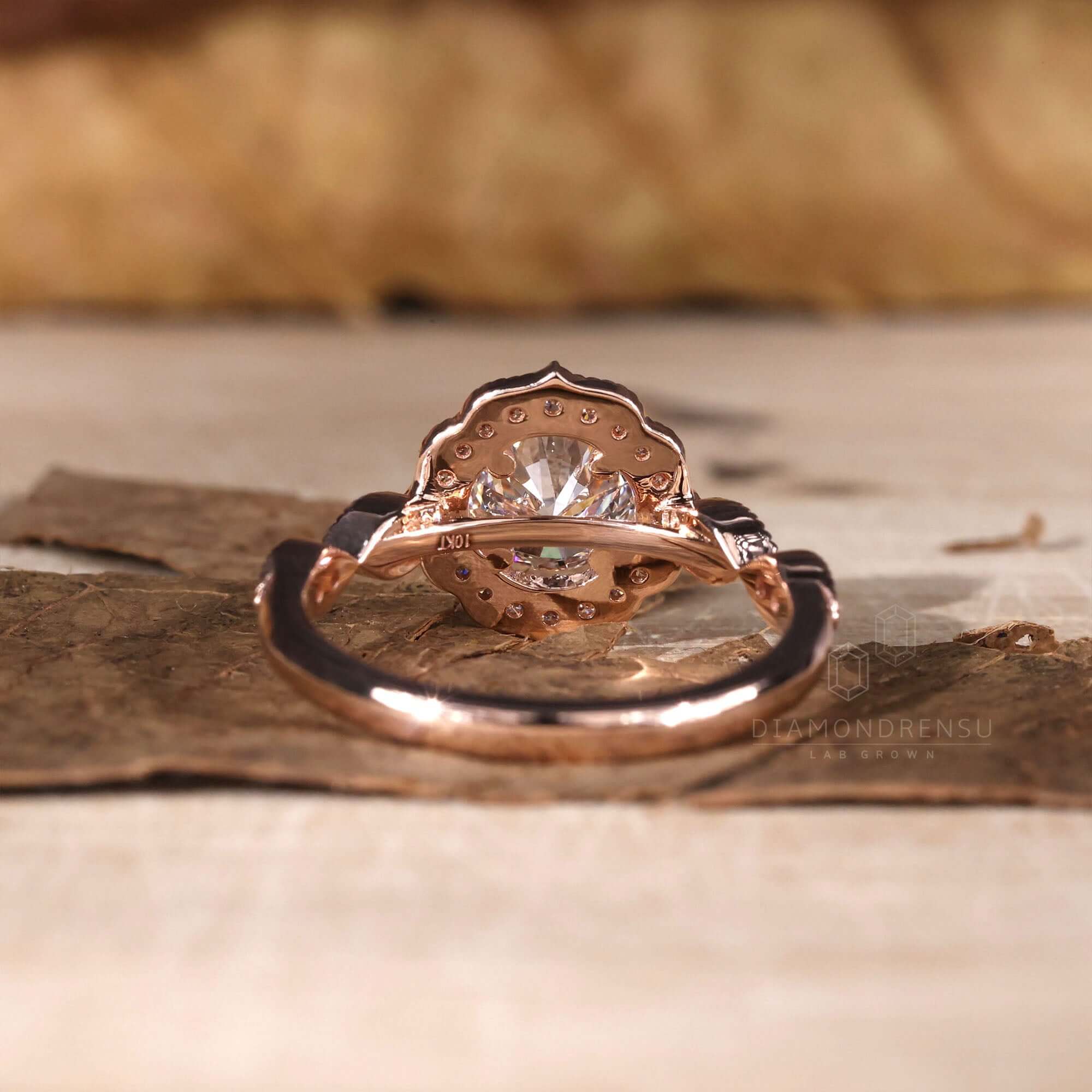 lab grown diamond engagement ring