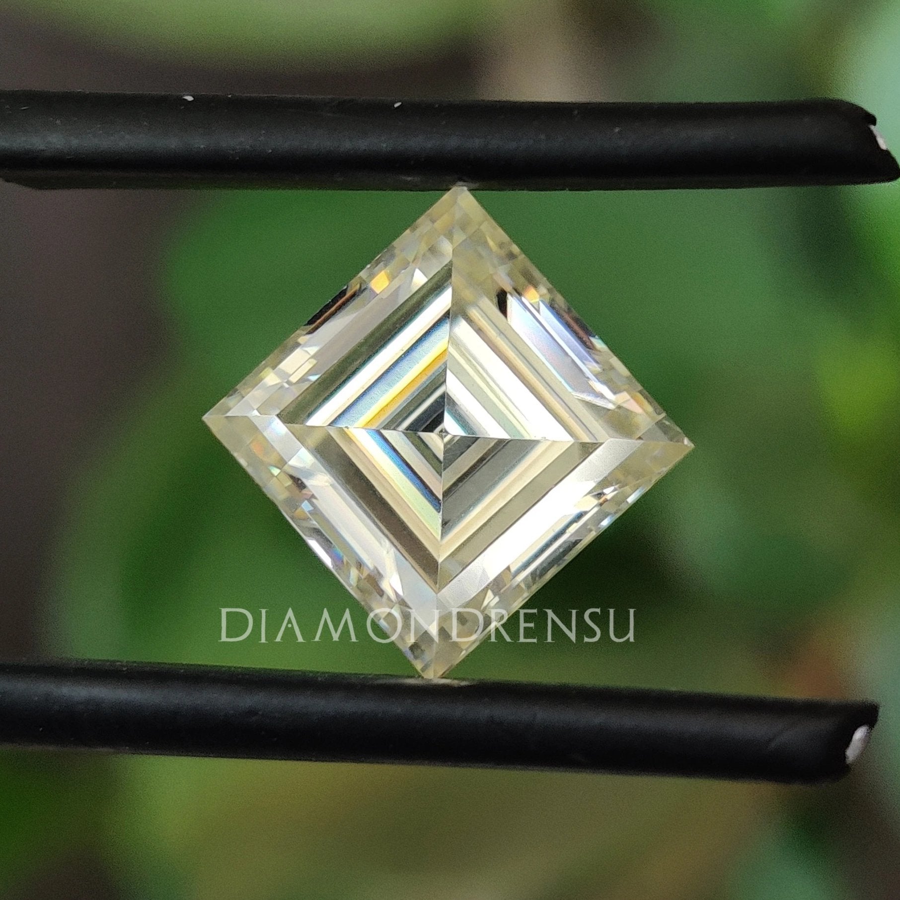 carre cut moissanite