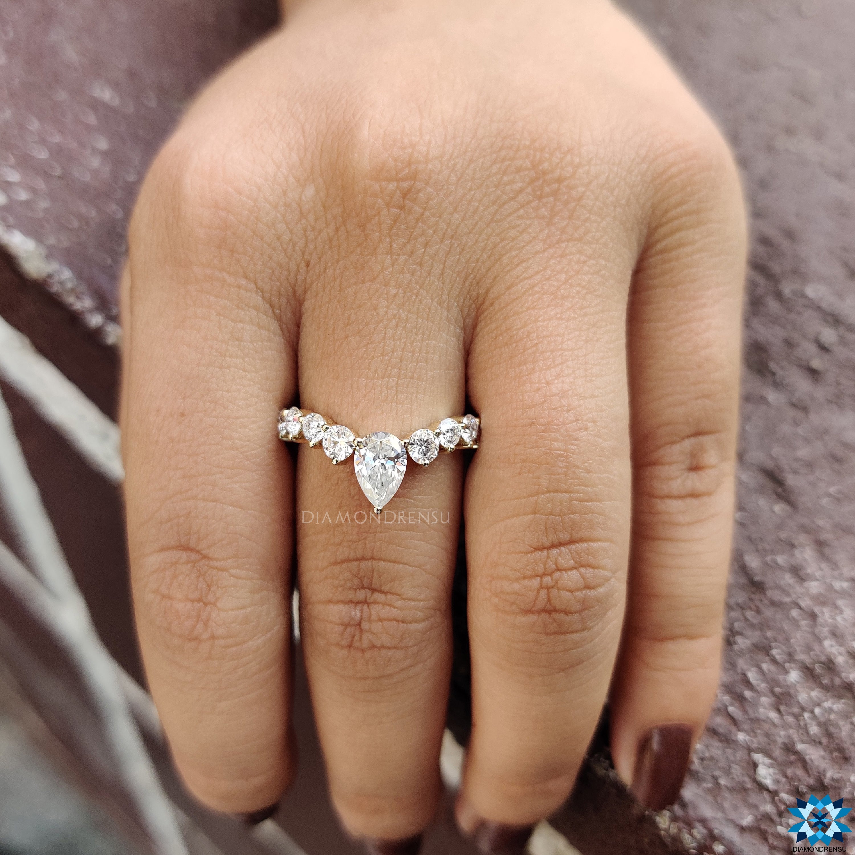 moissanite engagement rings - diamondrensu