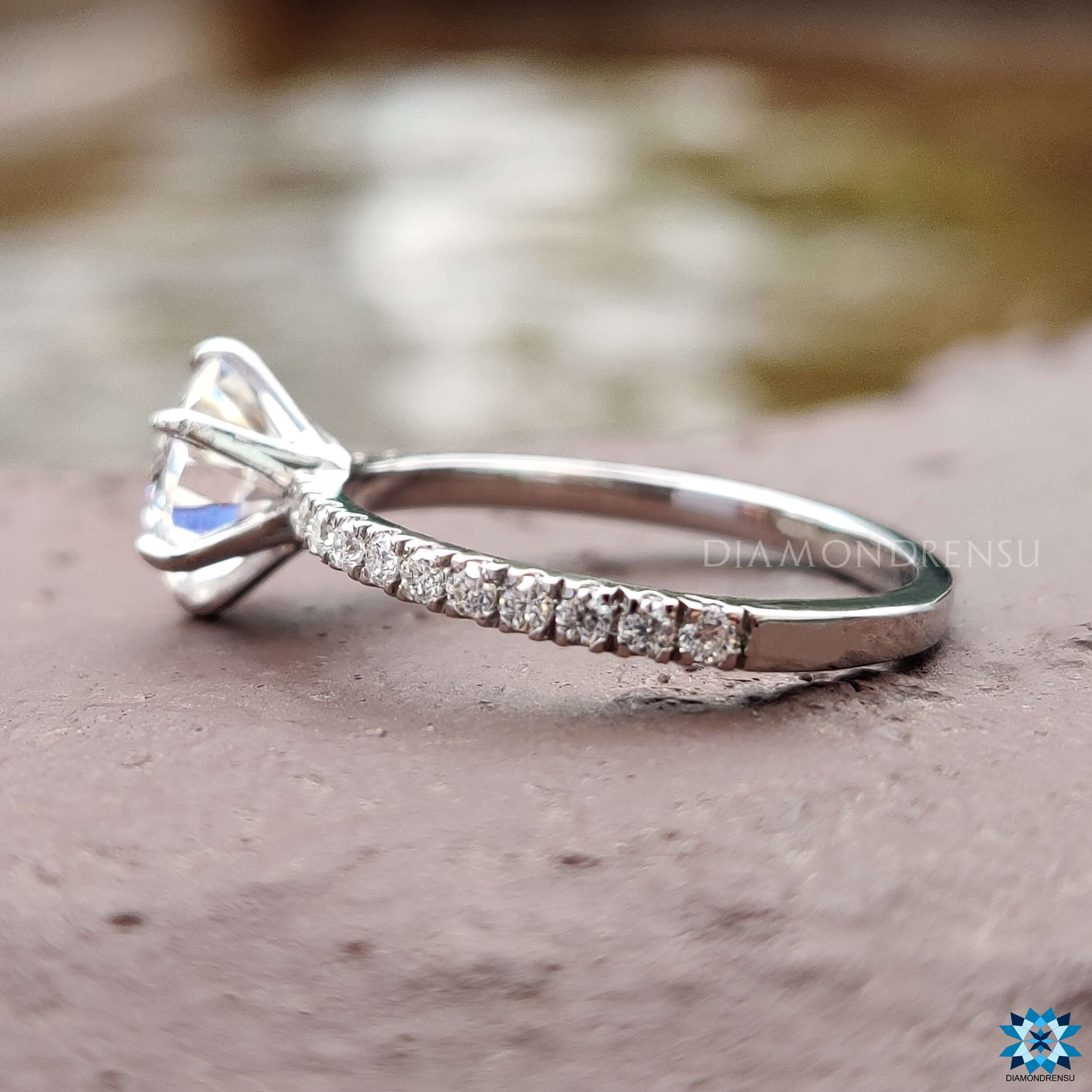 custom moissanite rings - diamondrensu