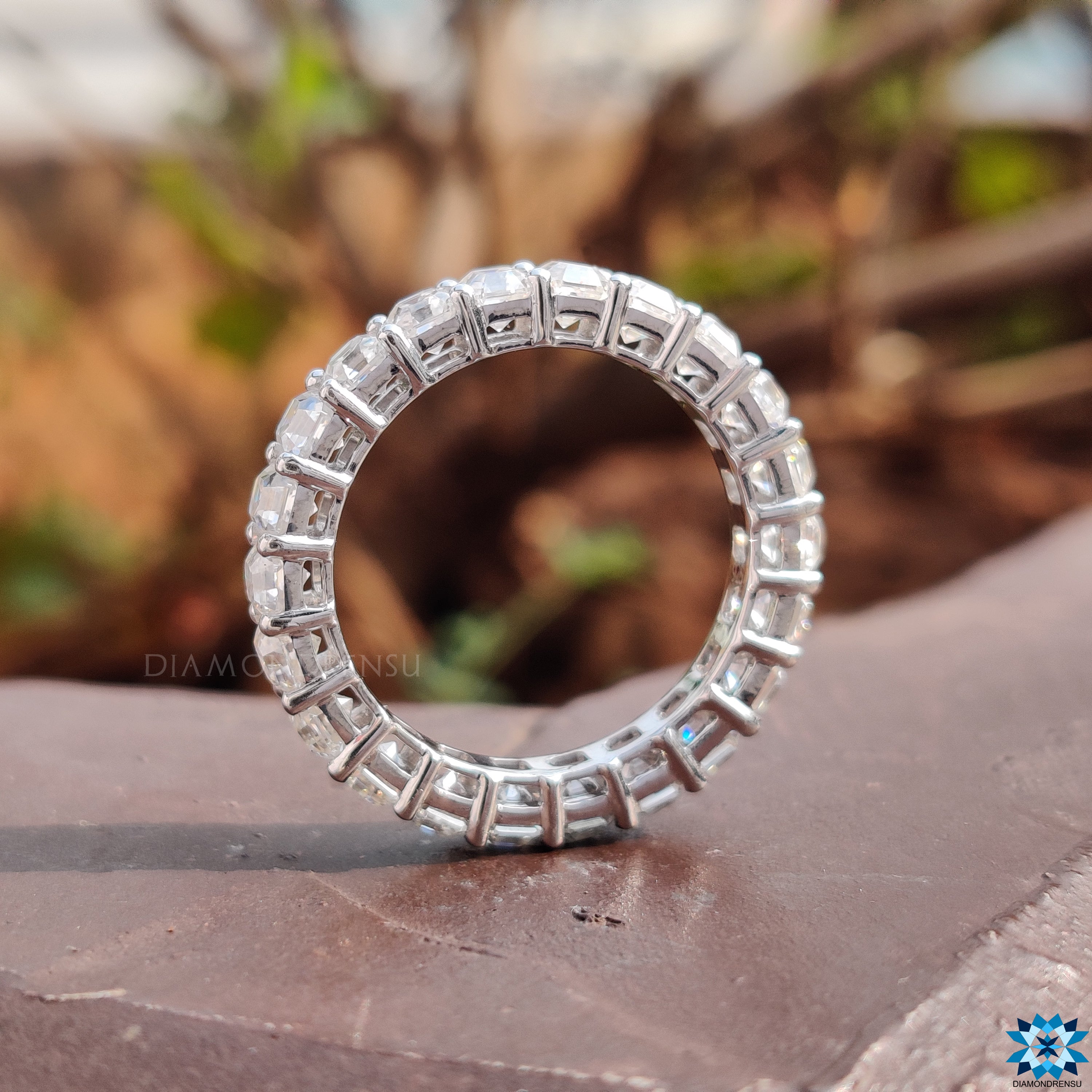 Dazzling moissanite wedding bands for a luxurious look.