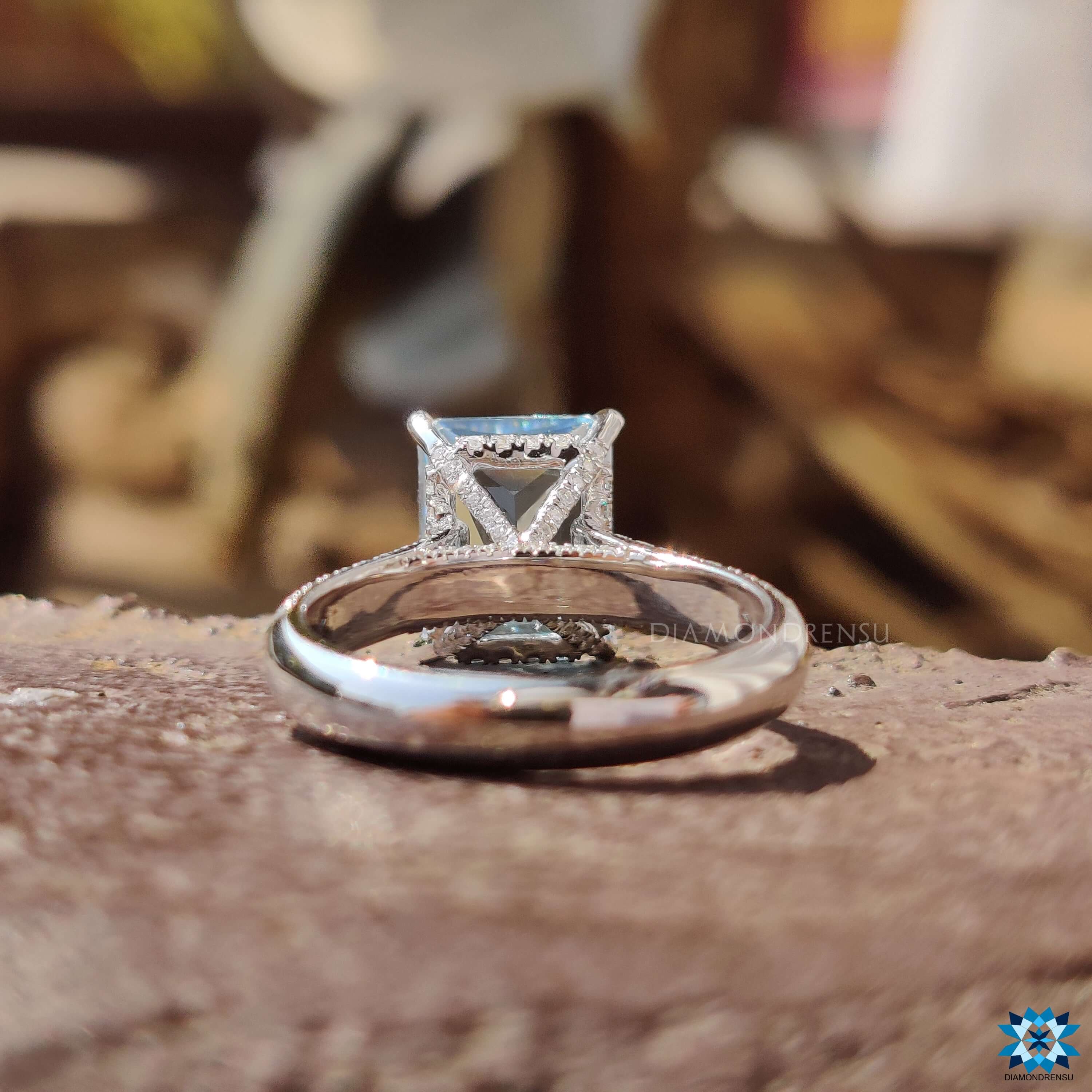 cathedral set engagement ring - diamondrensu