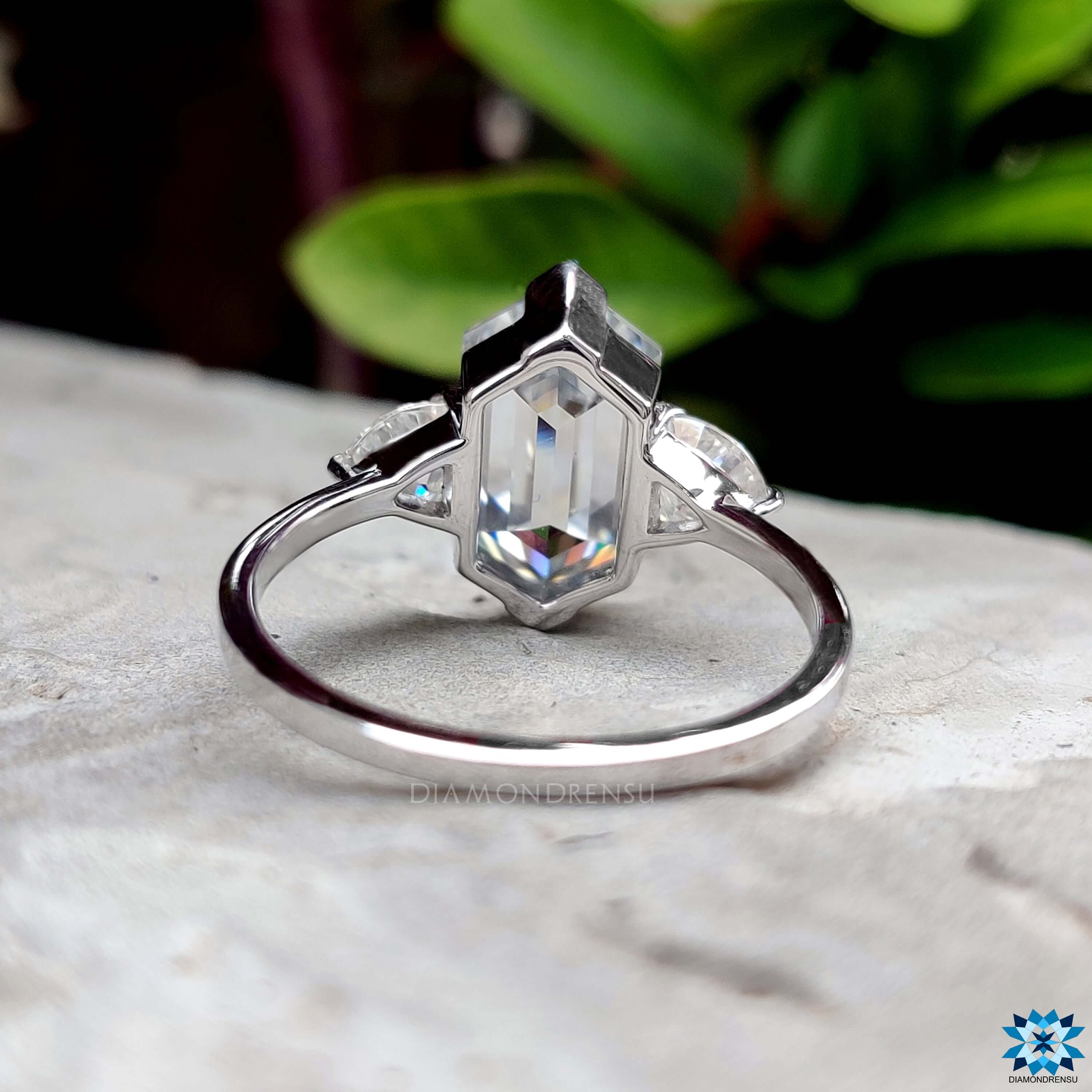 moissanite rings - diamondrensu