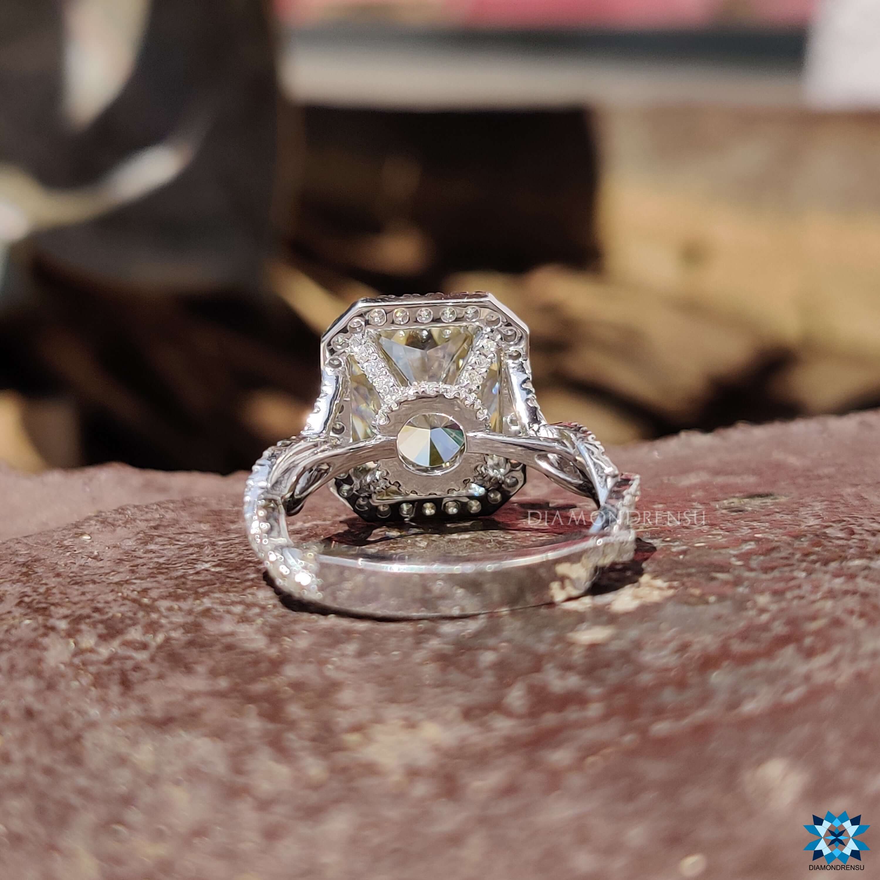 twisted shank moissanite ring - diamondrensu