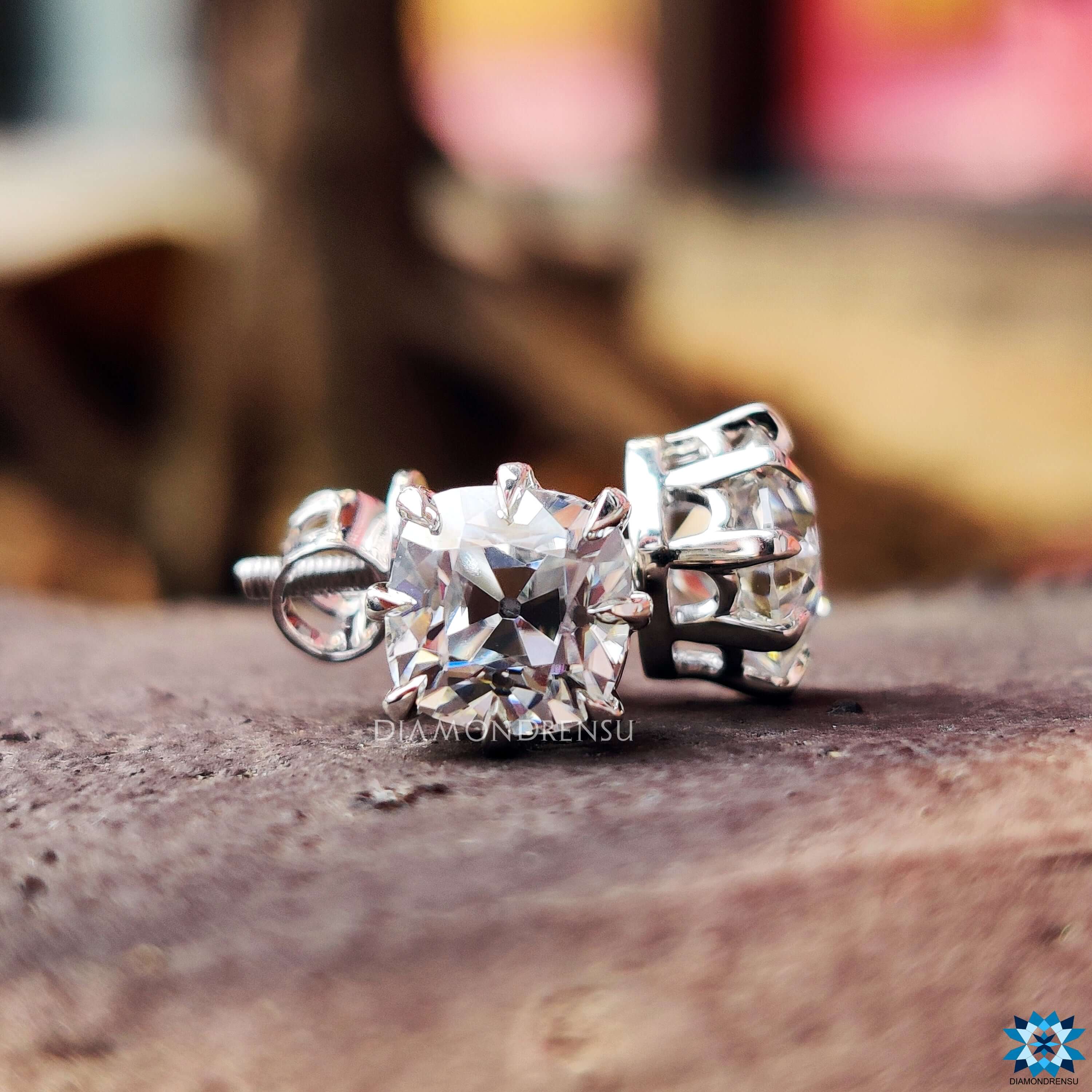 stud earrings - diamondrensu