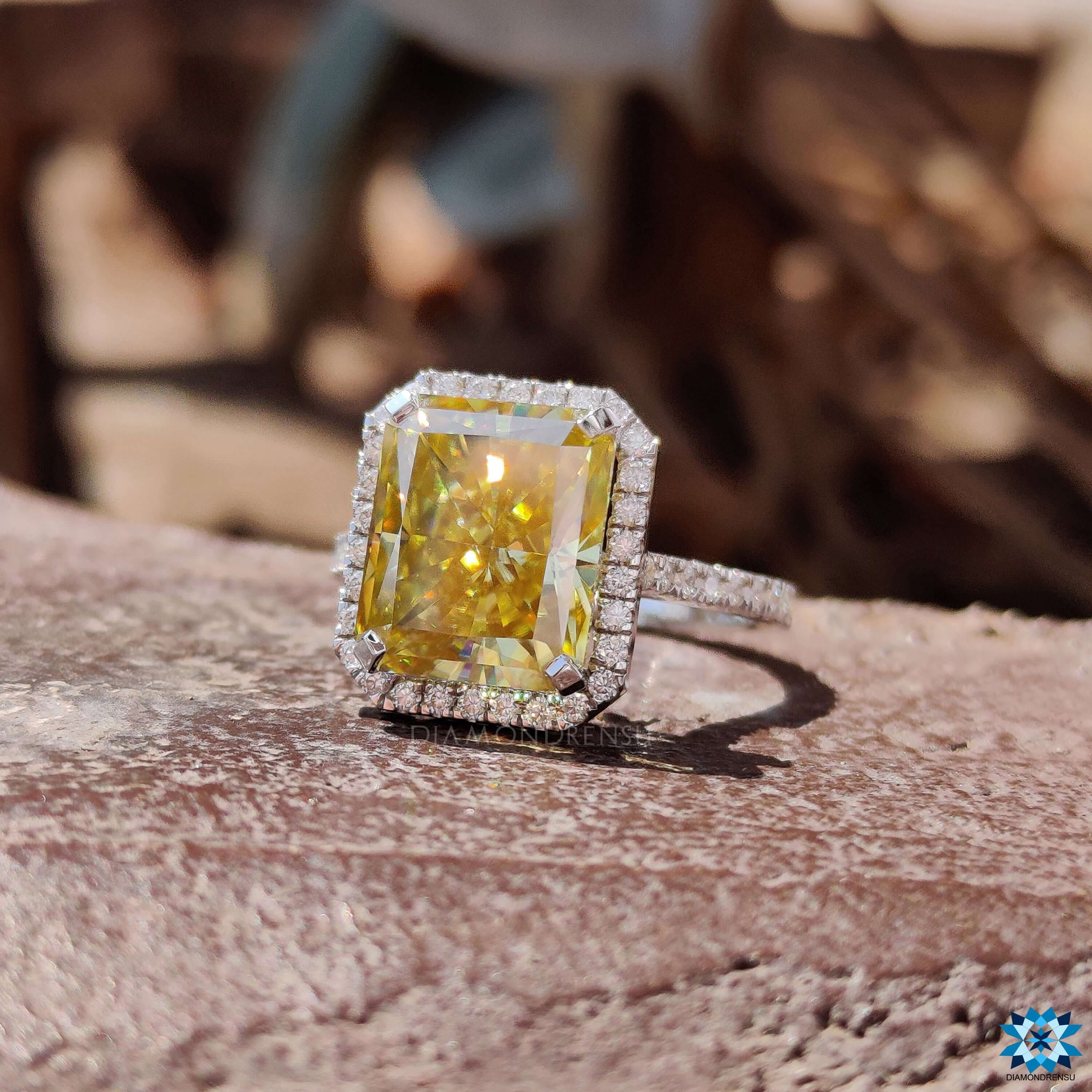 canary yellow moissanite ring - diamondrensu