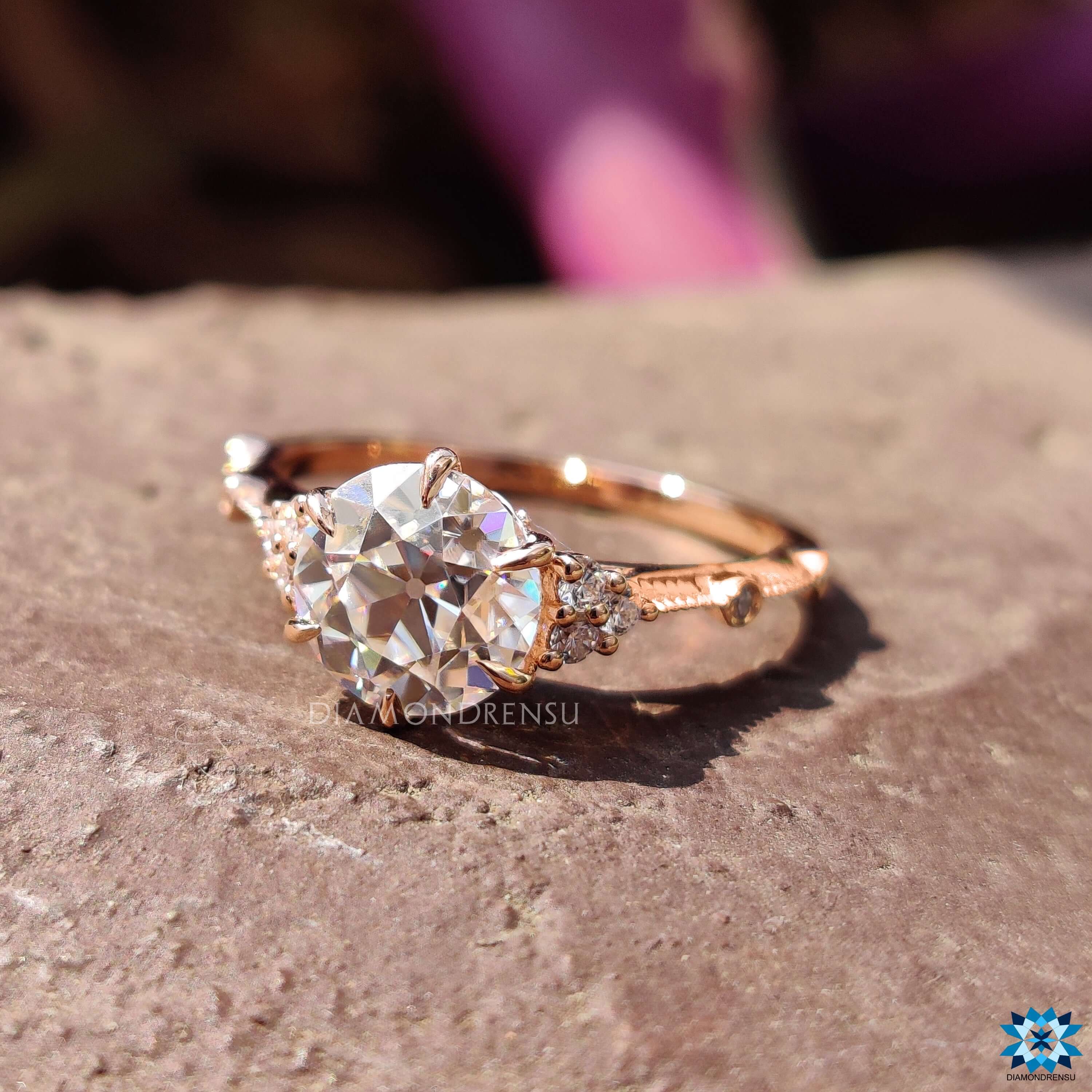 vintage style engagement ring - diamondrensu