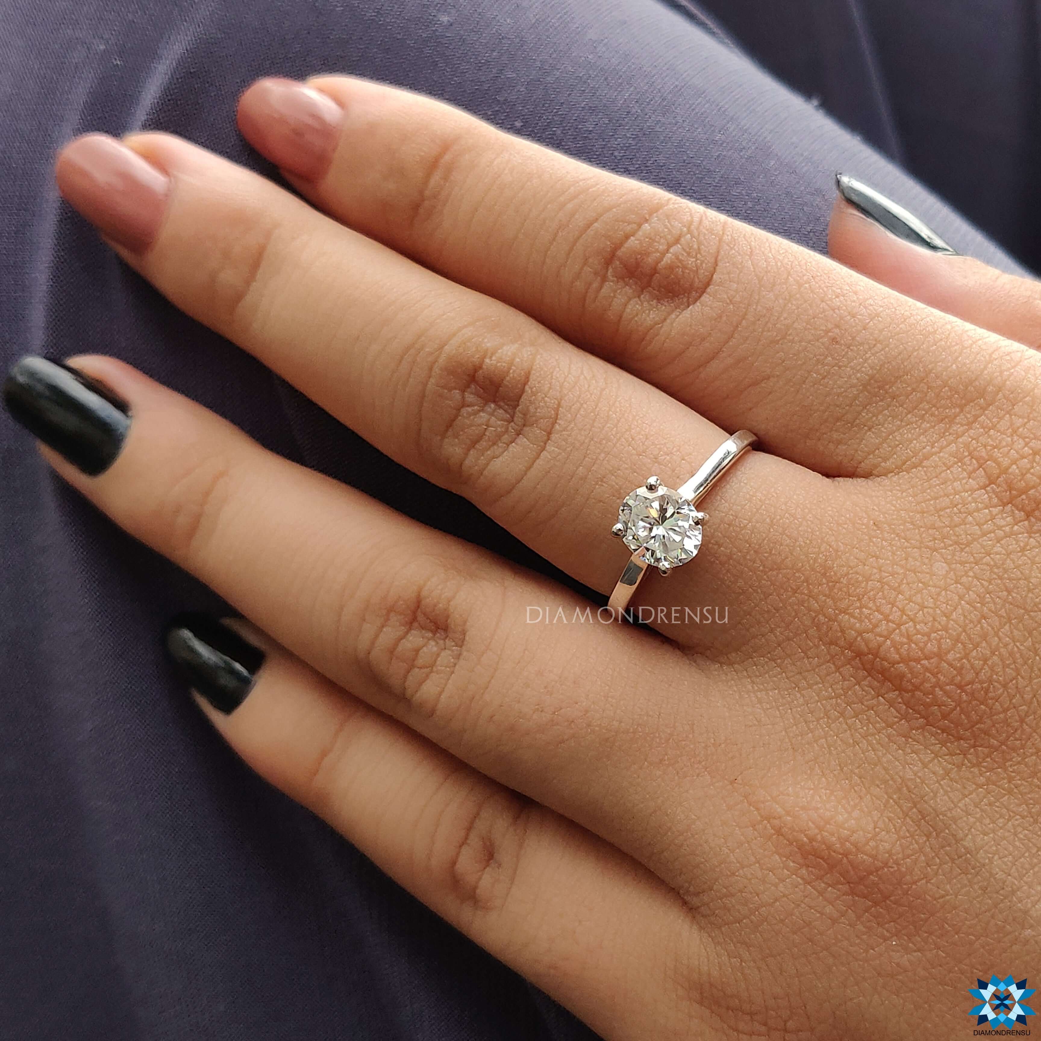 solitaire ring