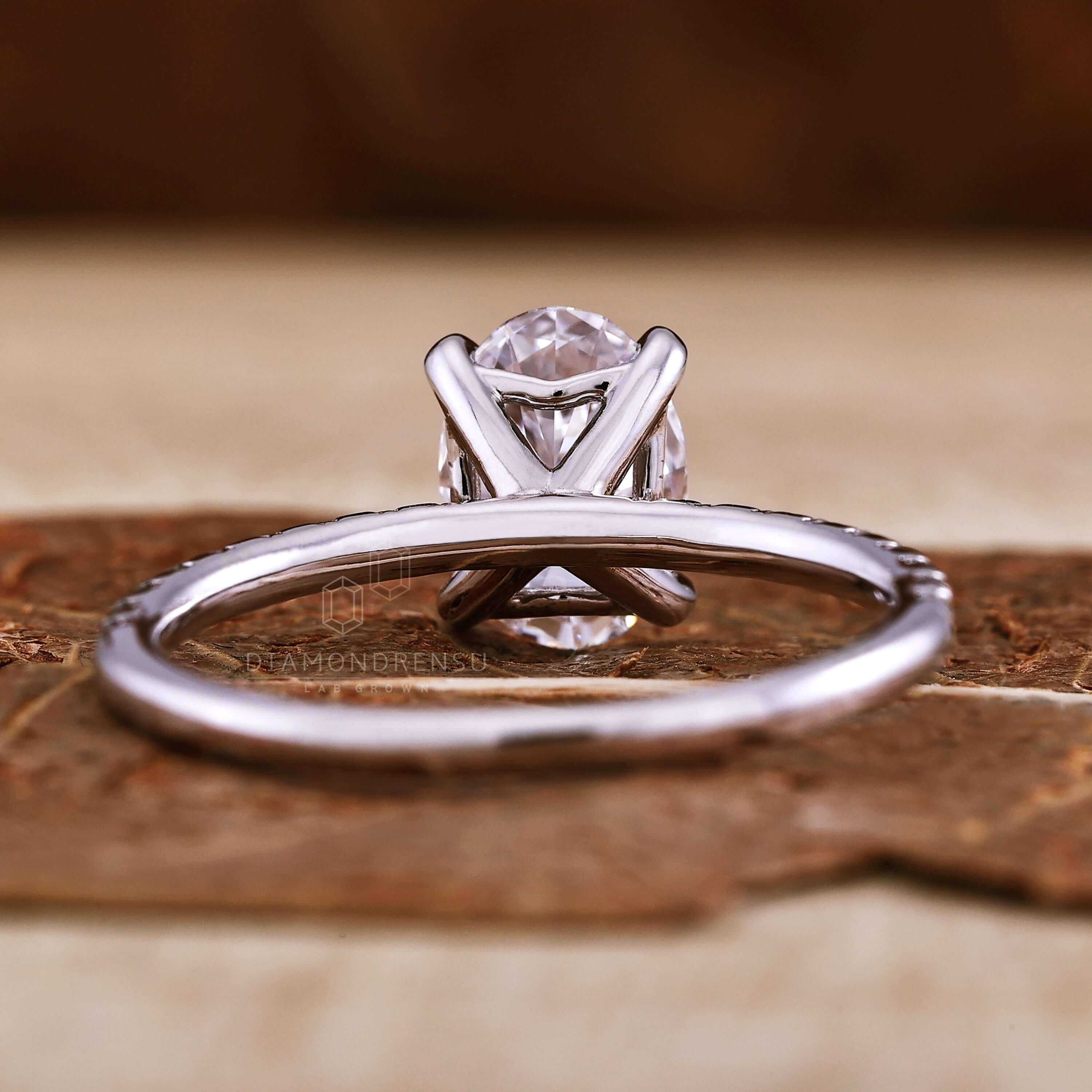 lab grown diamond engagement ring