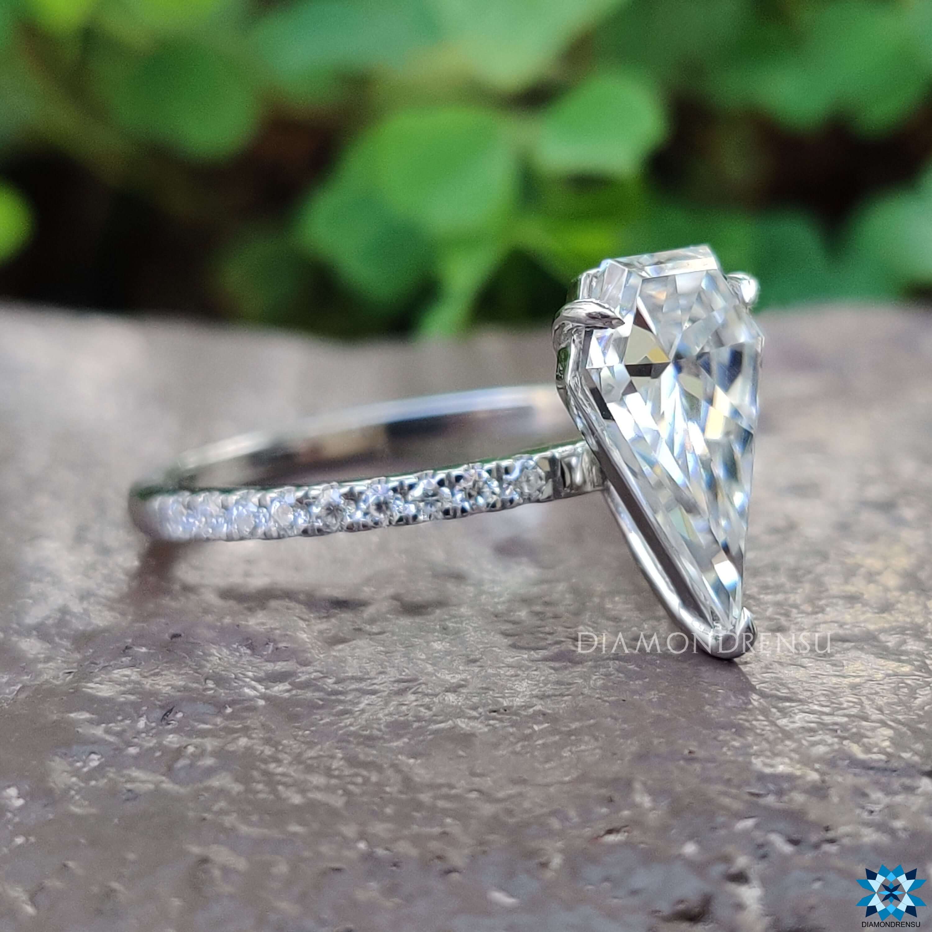 moissanite jewelry - diamondrensu