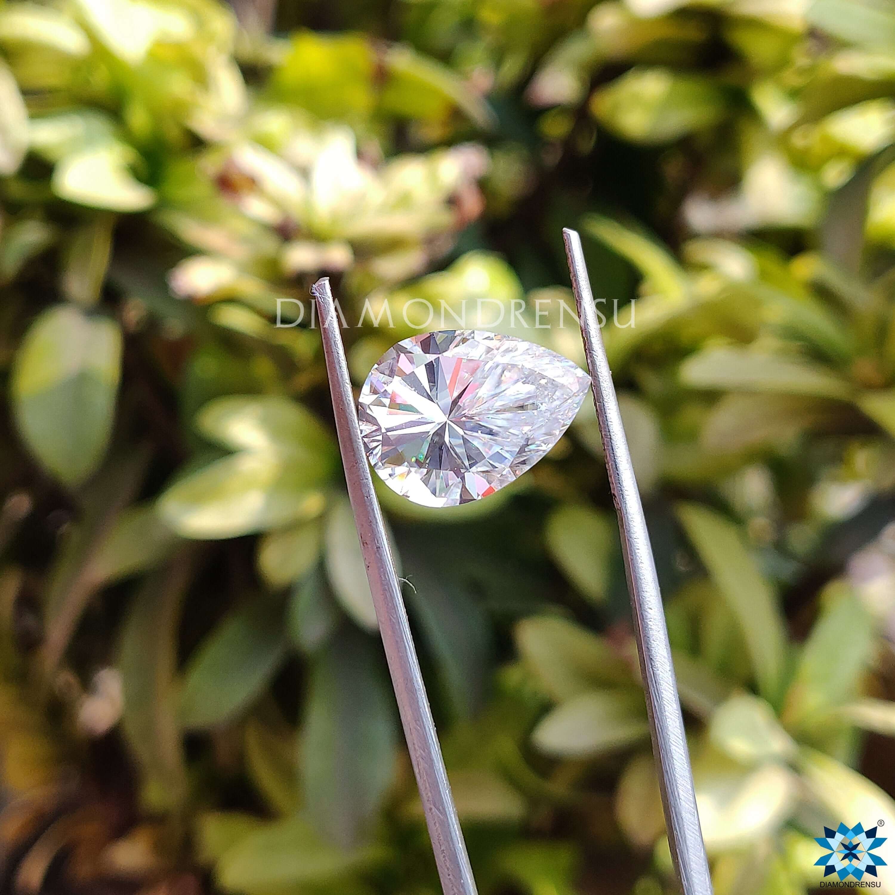 pear cut moissanite