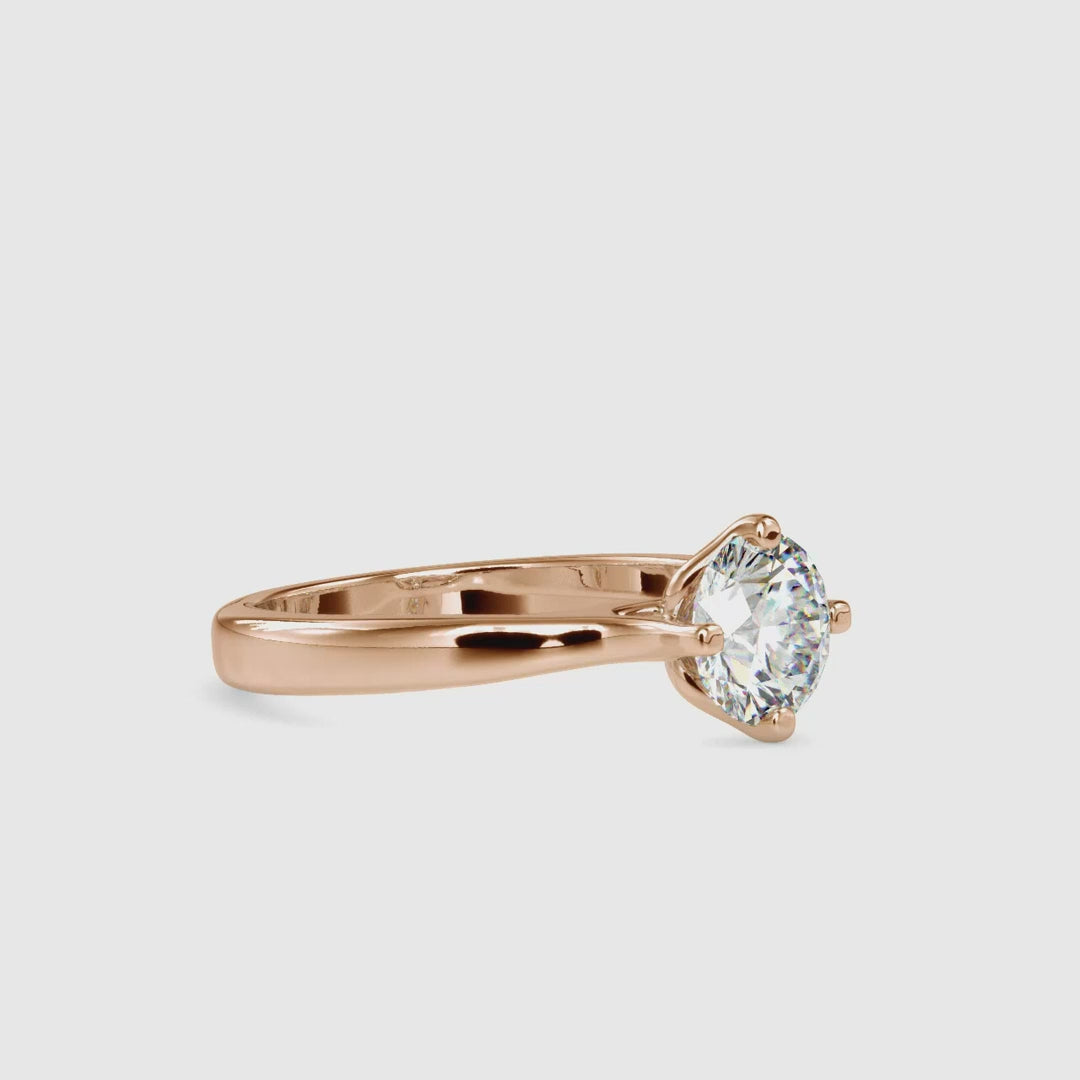 Round Cut Diamond Engagement Ring With Classic Style