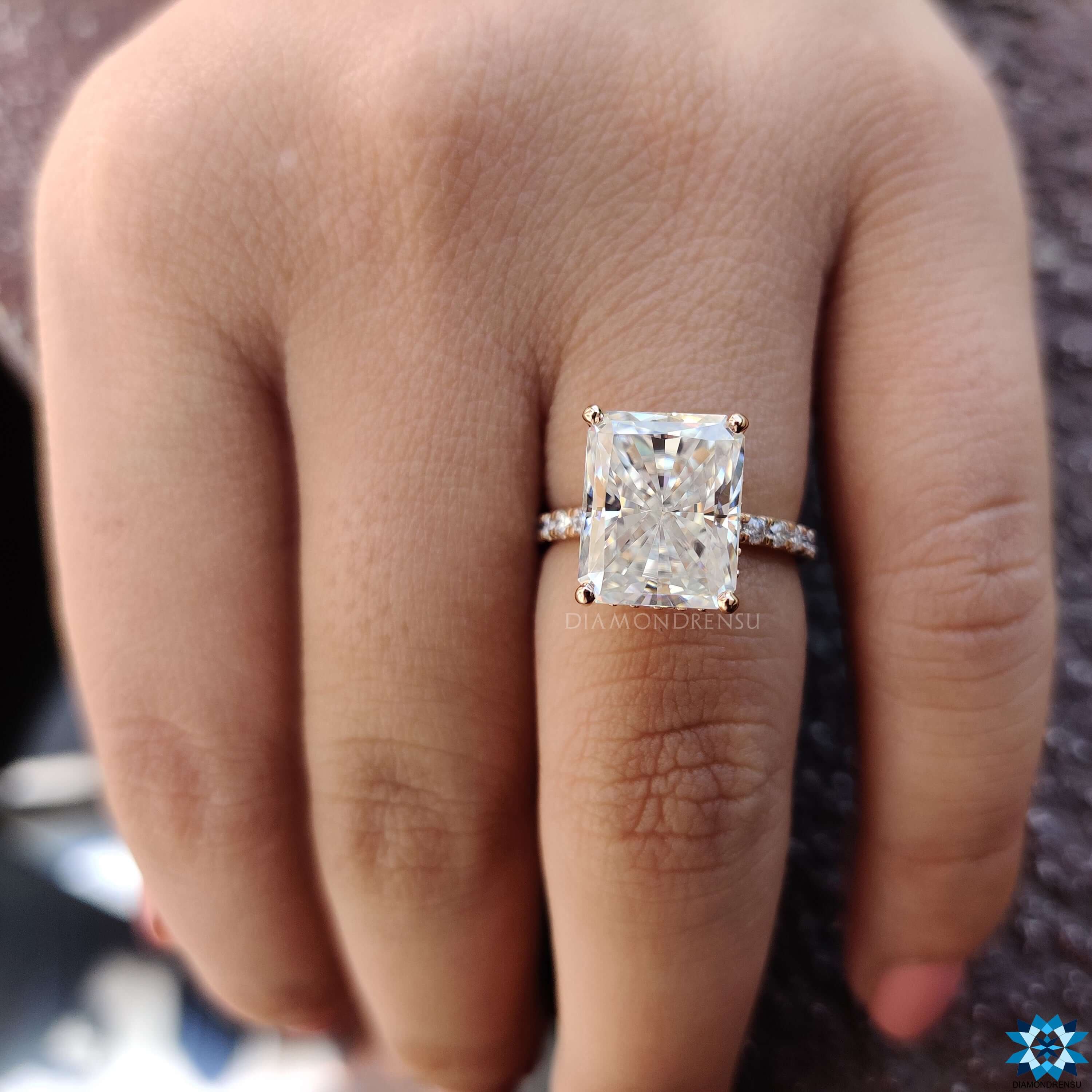 moissanite engagement ring - diamondrensu