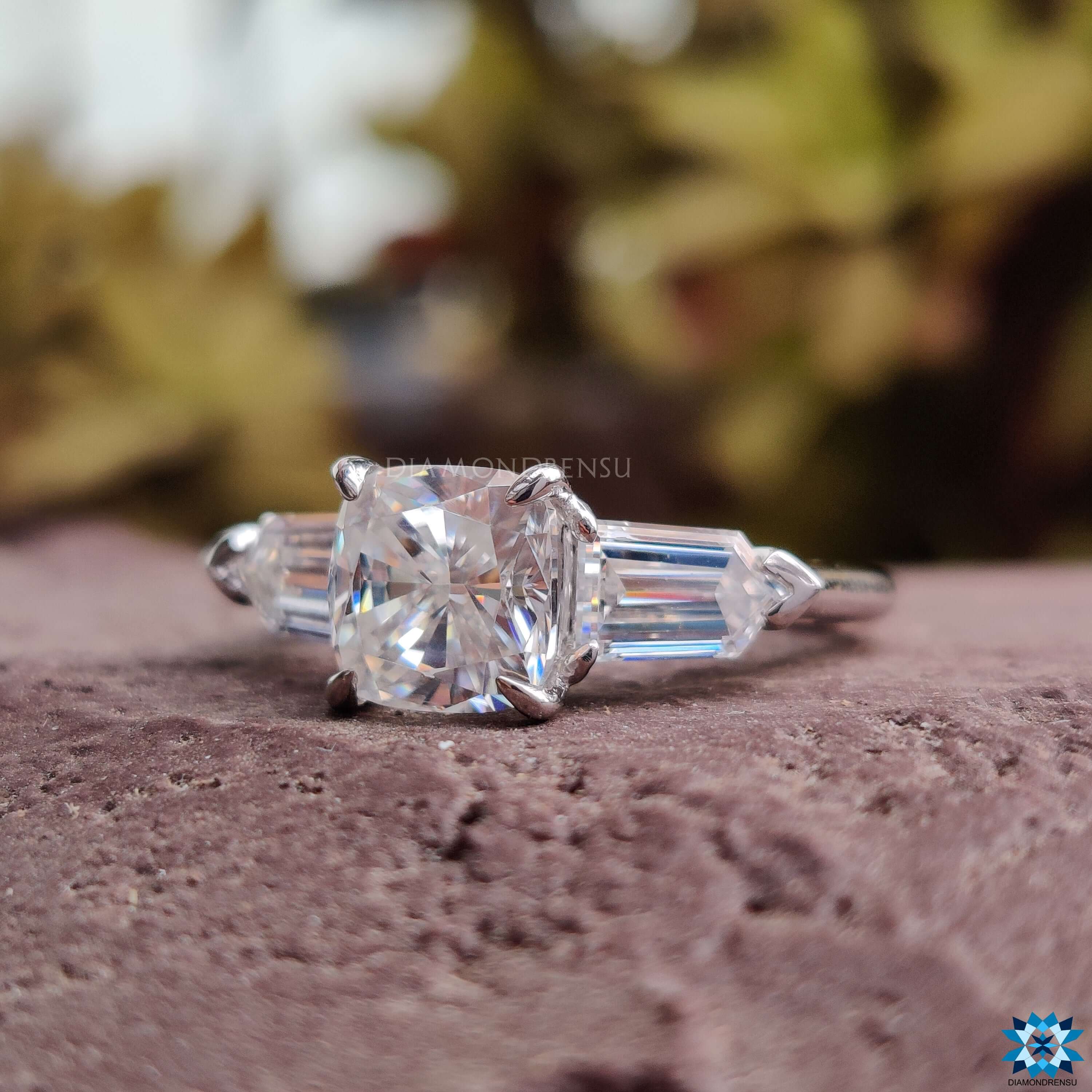 bullet moissanite ring - diamondrensu