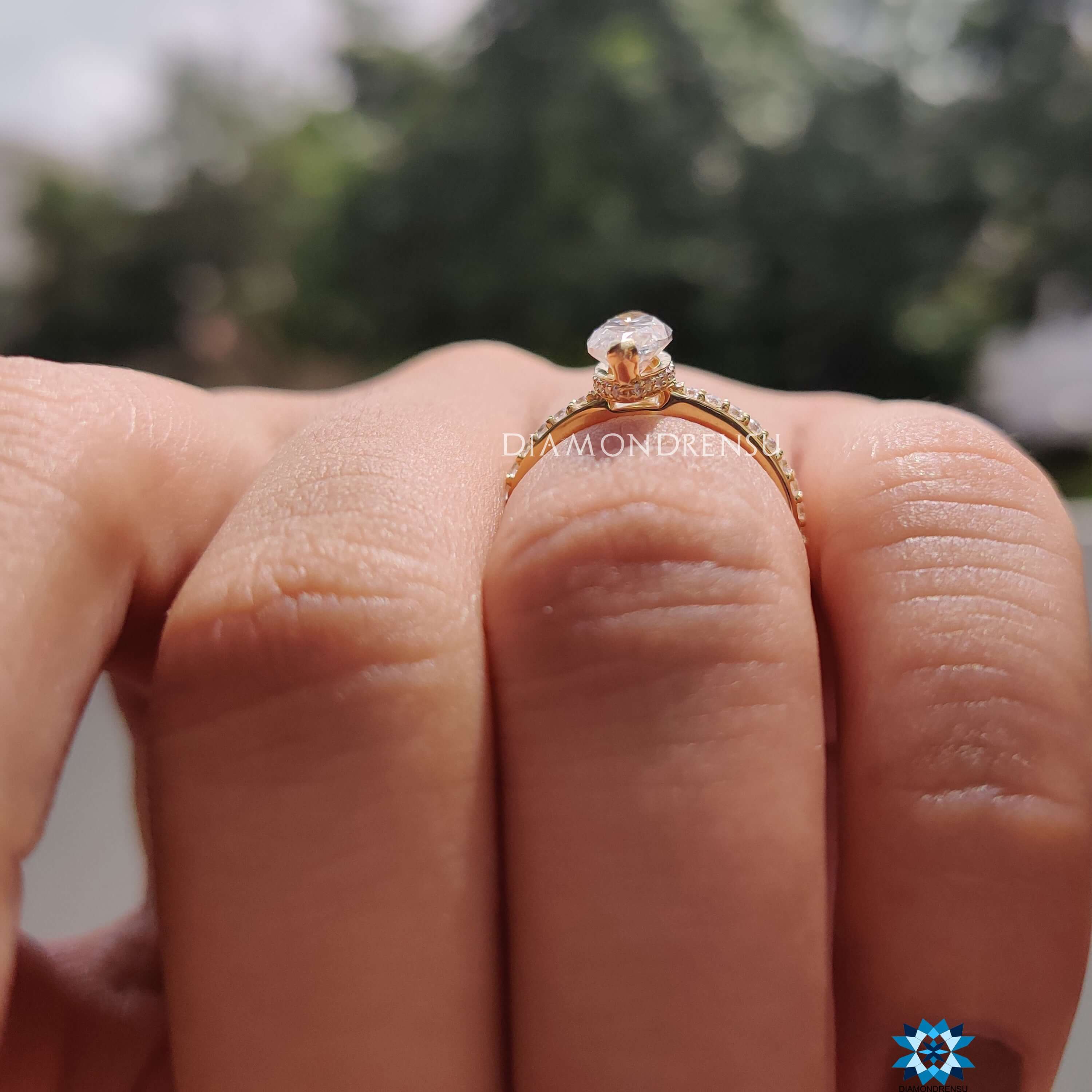 create your own custom moissanite ring - diamondrensu