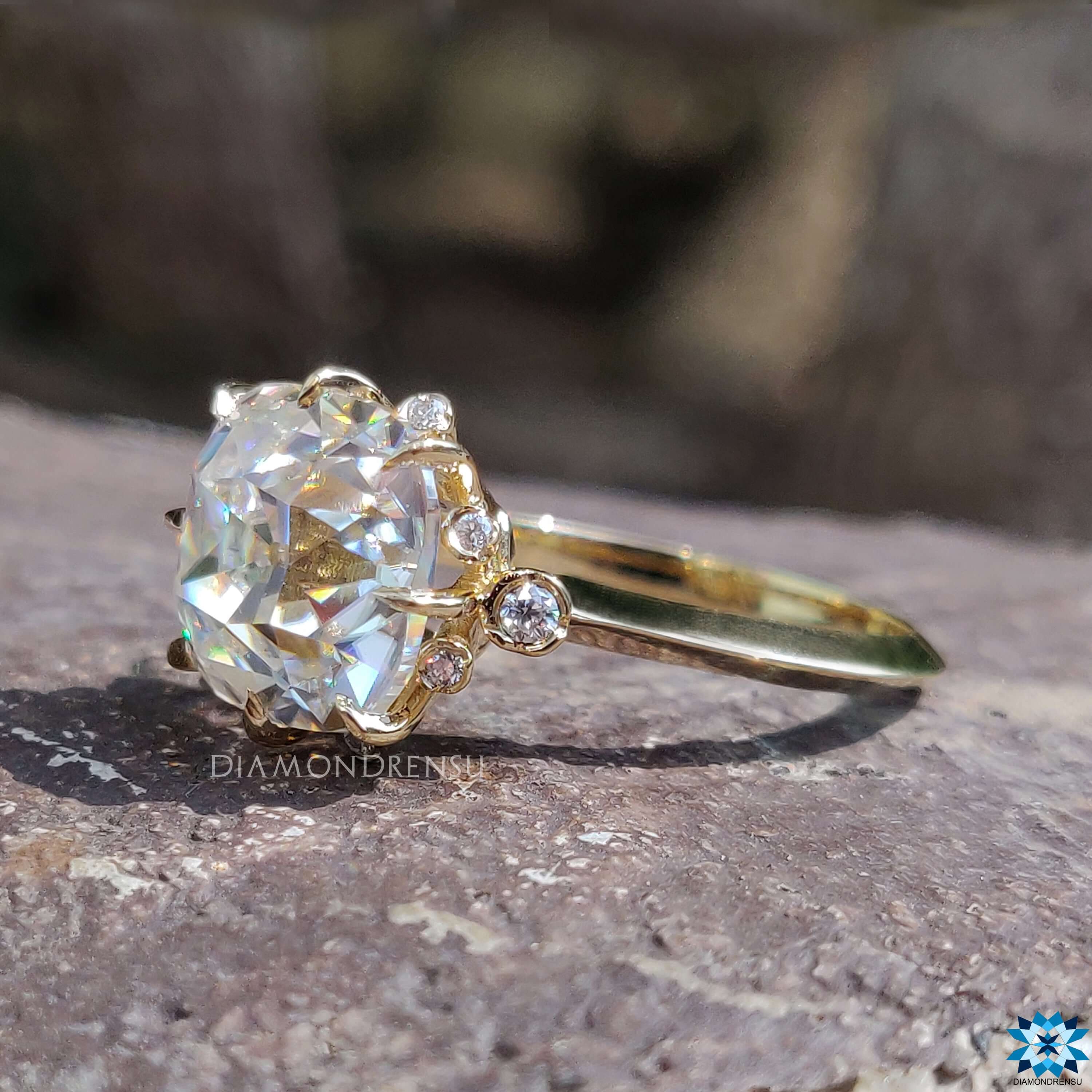 vintage moissanite engagement ring - diamondrensu