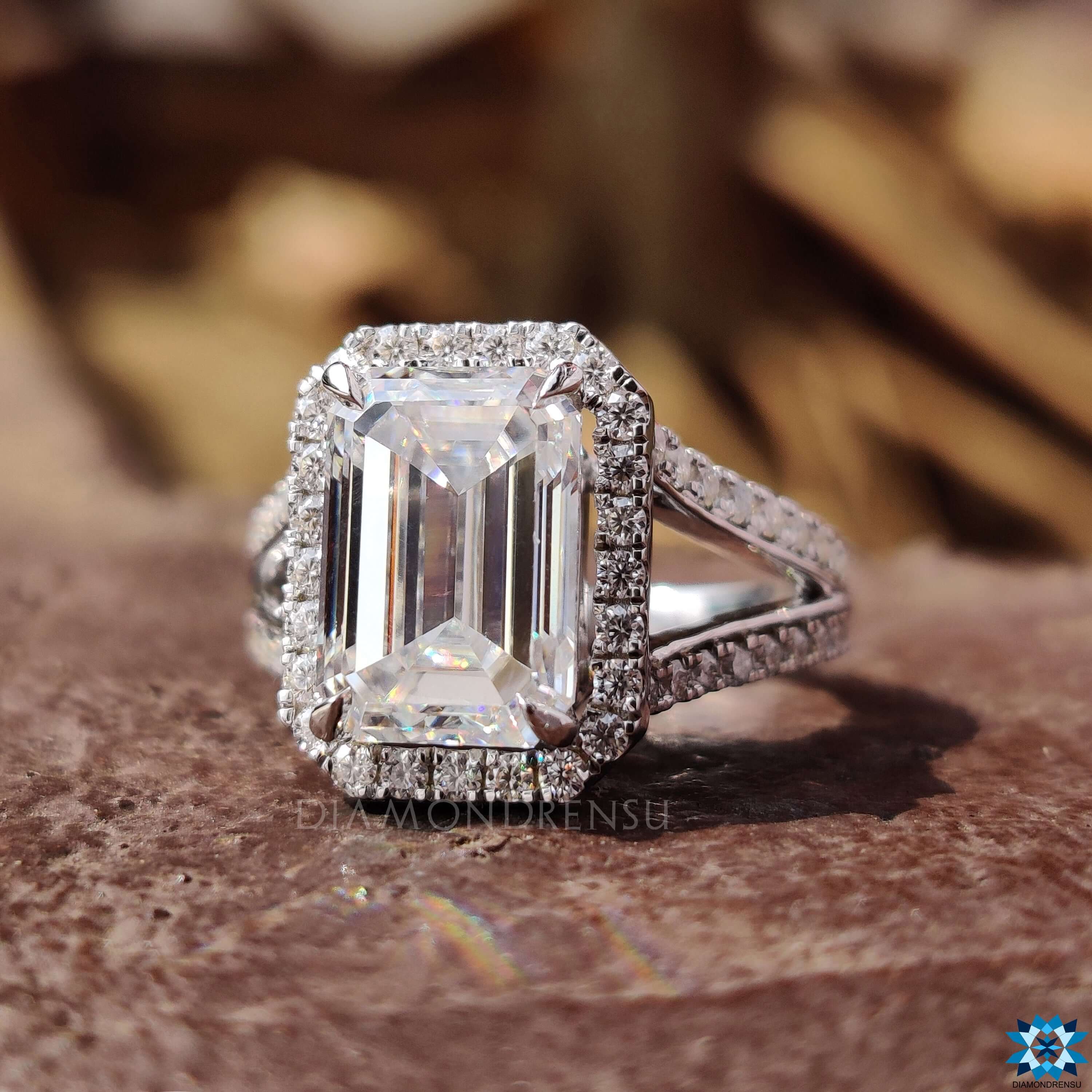 emerald cut moissanite ring - diamondrensu